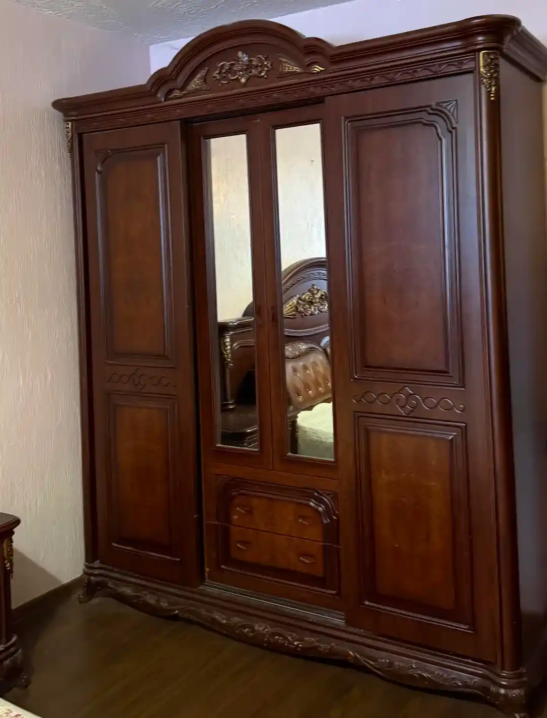 Ahşap Mobilya Yenilemede Boyama ve Renklendirme Teknikleri ve Dikkat Edilmesi Gerekenler