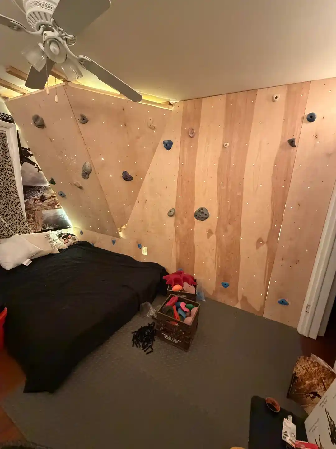 Evde Tırmanma Duvarı İnşası: Malzeme Seçimi, Montaj ve Güvenlik Rehberi