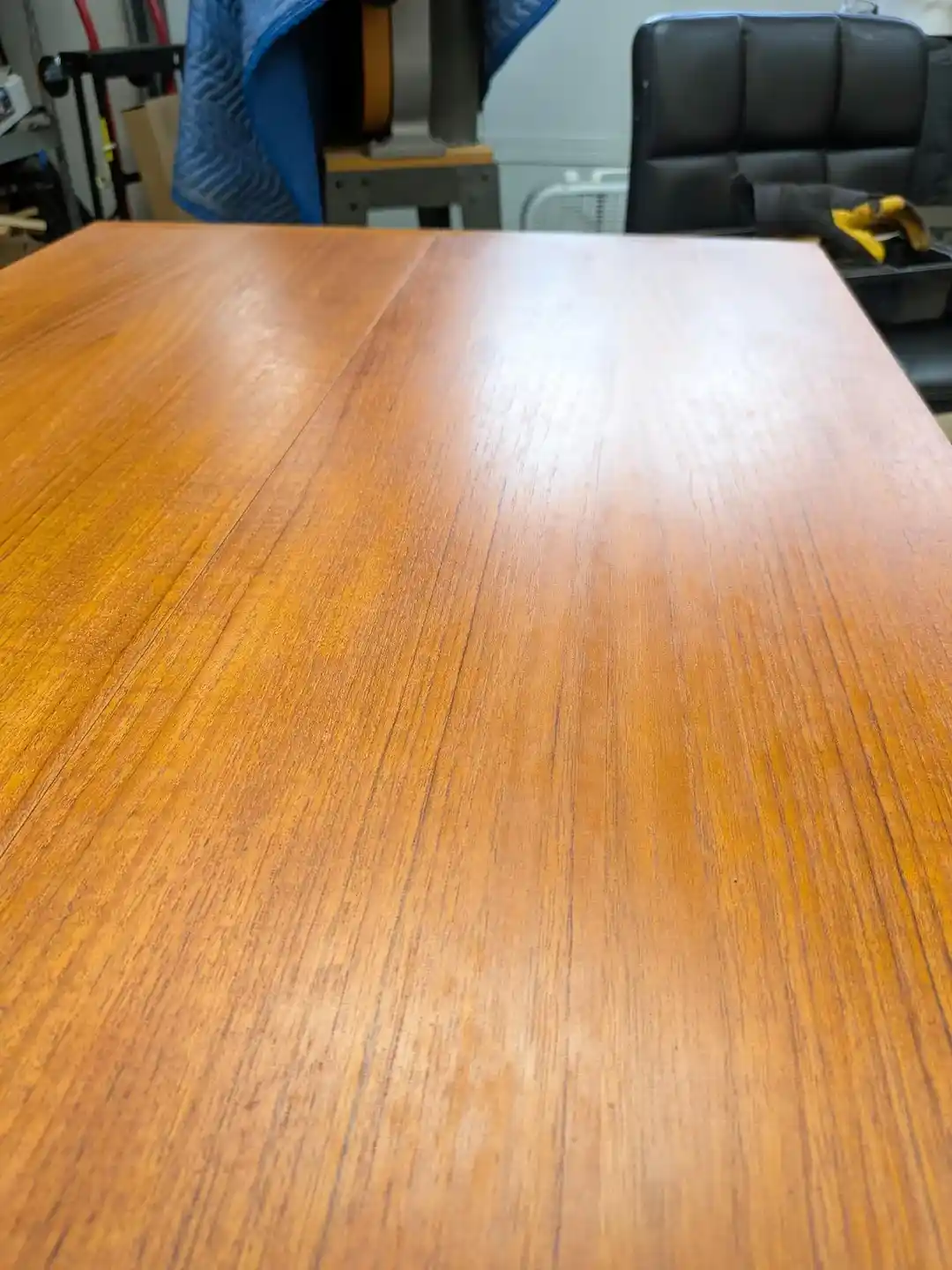 Mobilya Yüzeyinden Eski Vernik ve Cilaların Tamamen Temizlenmesi Yöntemleri ve Ürünleri