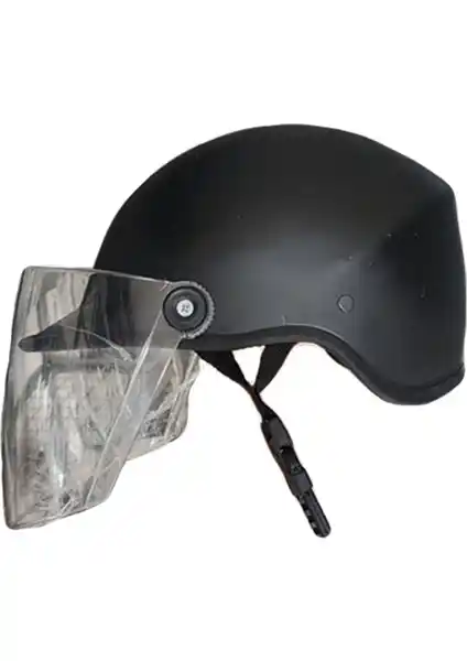 Beler Jokey Kask Camlı Mat Siyah ve Havalandırmalı Model Karşılaştırması