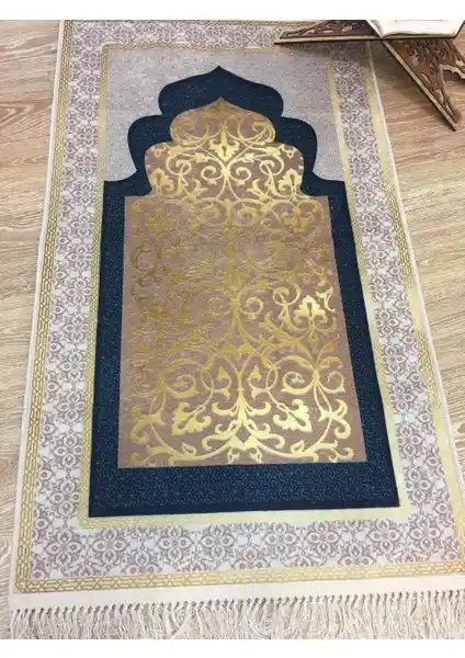 Brillant Gold Saçaklı Seccade ve Yumuşak Kadife Seccade Karşılaştırması