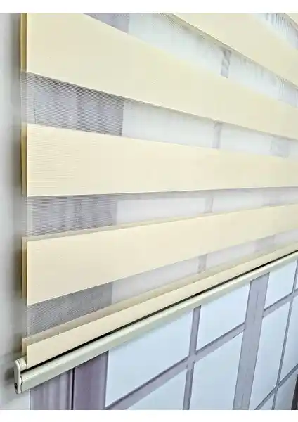 İki BBB Zebra Stor Perde Modelinin Özellikleri ve Karşılaştırması