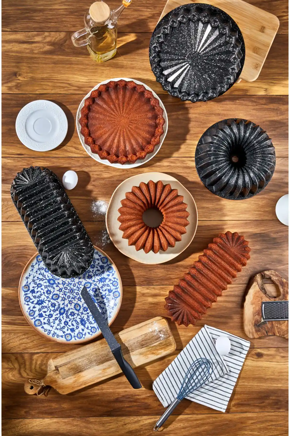 Alkar Hanımeli Döküm Granit Kek ve KAISER Klasik Kek Kalıbı Karşılaştırması