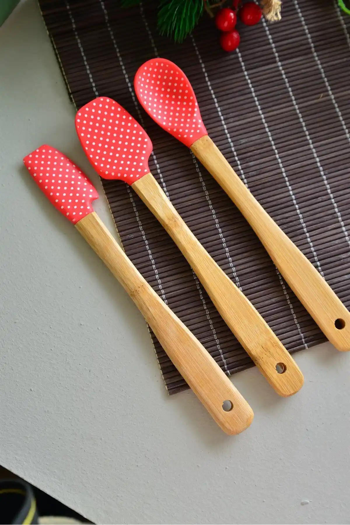 Bambum Bolly ve Zolly Spatula Setleri Karşılaştırması: Hangi Ürün Sizi Daha Çok Memnun Eder?