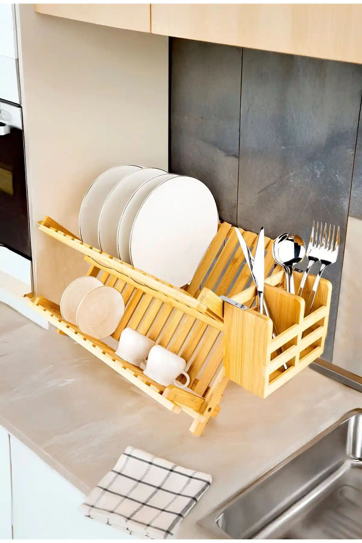 Bambum Enda Kaşıklıklı Bulaşık Sepeti ile Modern ve Pratik Mutfak Düzeni