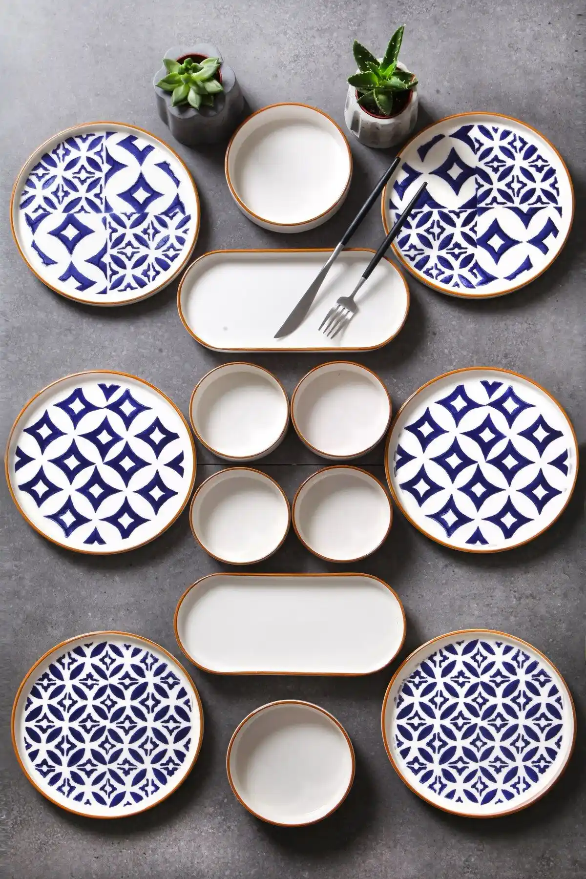 Bernardo 14 Parça 6 Kişilik Seramik Kahvaltı Takımı Modern ve Pratik Kullanım İçin