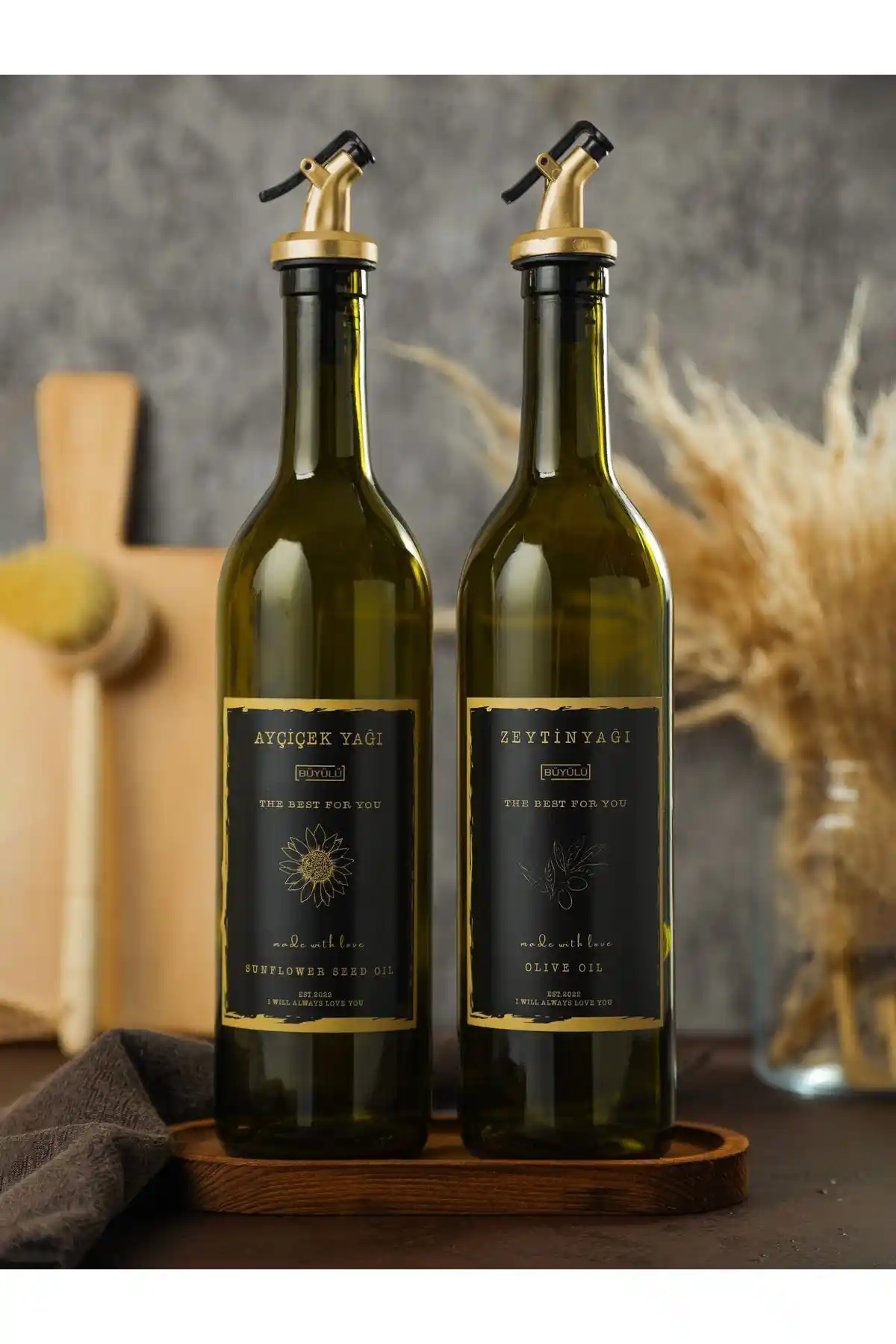 BÜYÜLÜ HOME Ahşap Standlı Amber 750ml Zeytinyağı ve Ayçiçek Yağı Şişeleri Seti