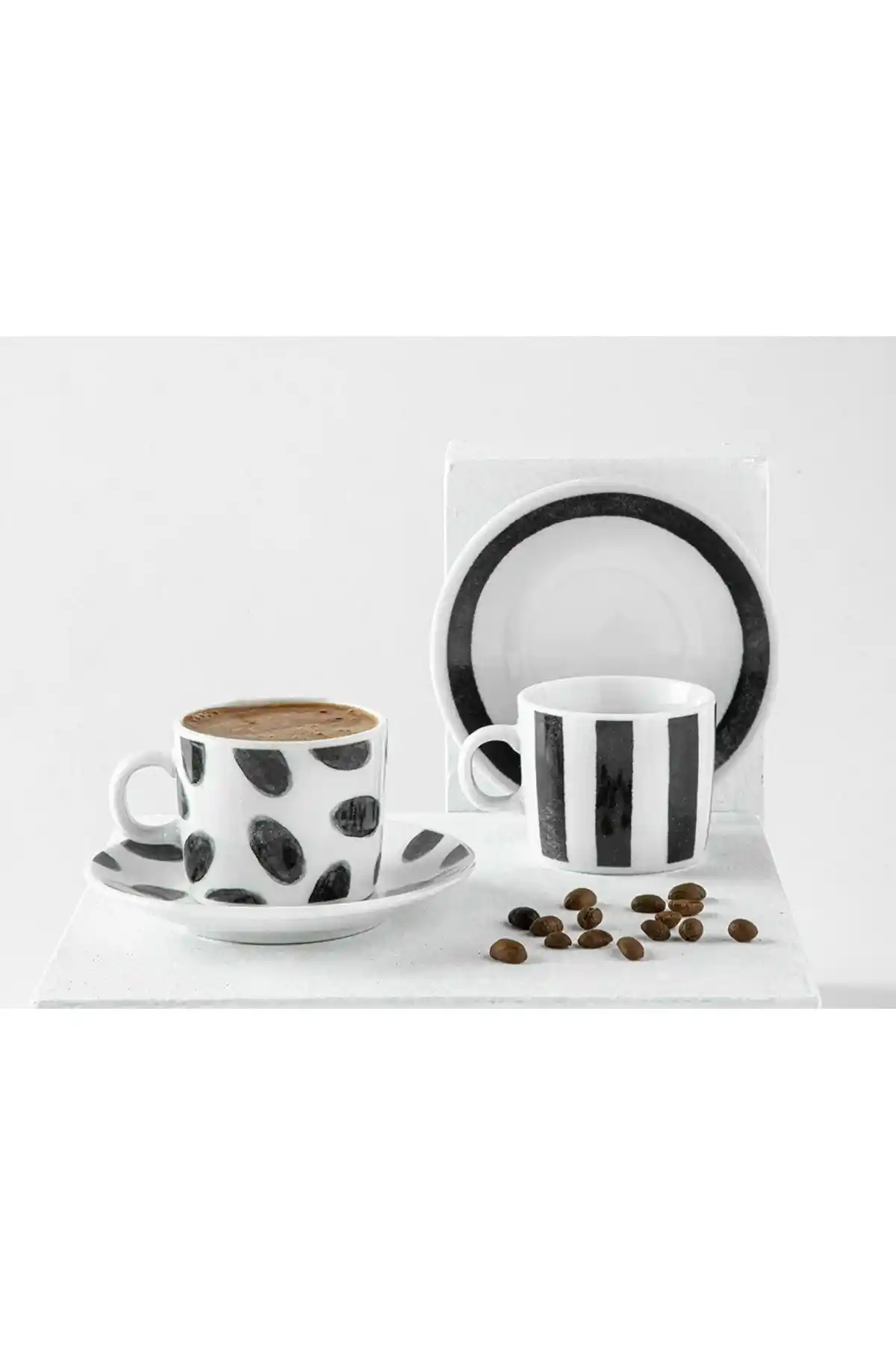 Carino Porselen 4 Parça Modern Kahve Fincan Takımı Şık ve Dayanıklı Tasarım