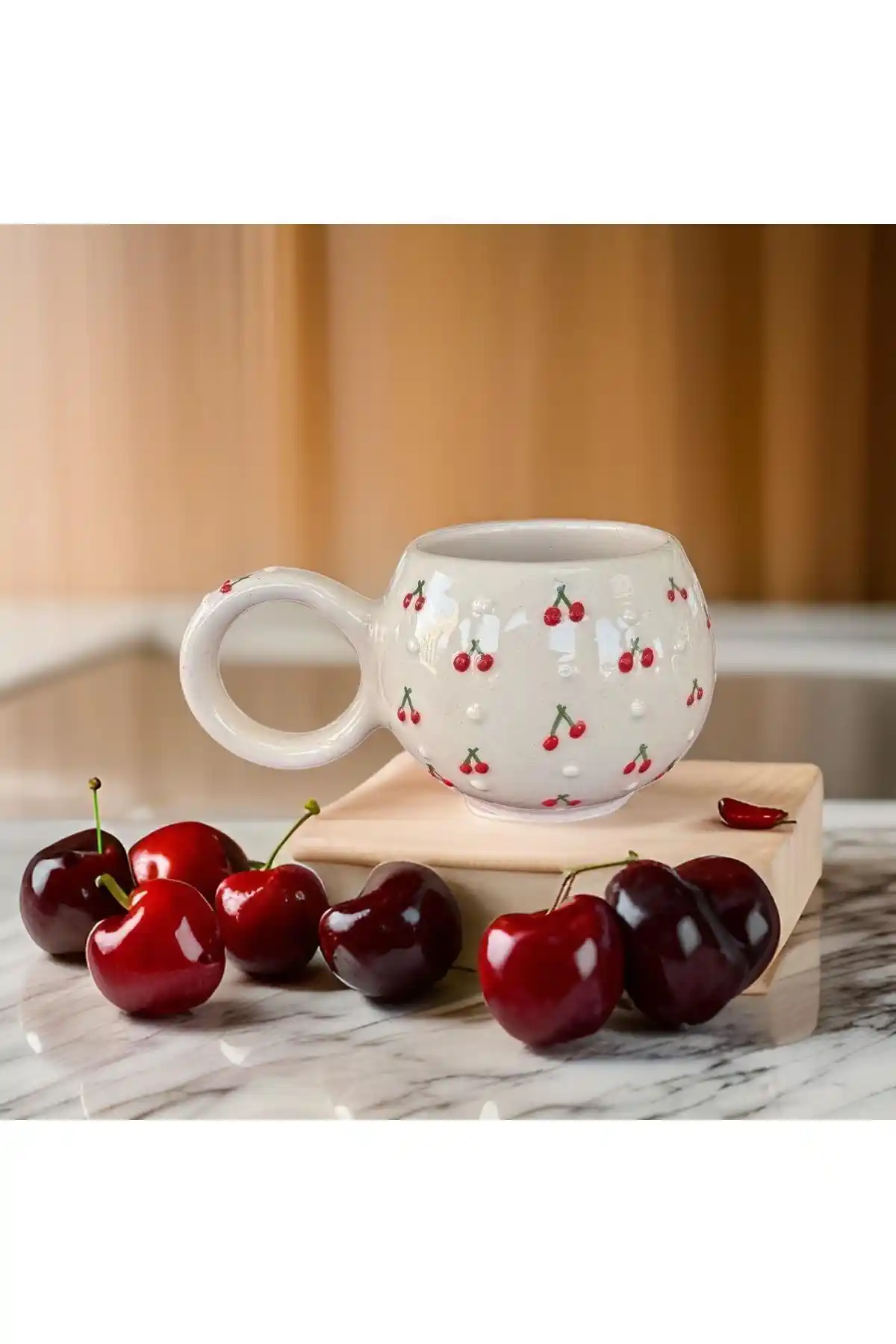 Çiporcal Seramik Mug: El İşçiliği ve Doğa Temalı Sıcak İçecek Kupası