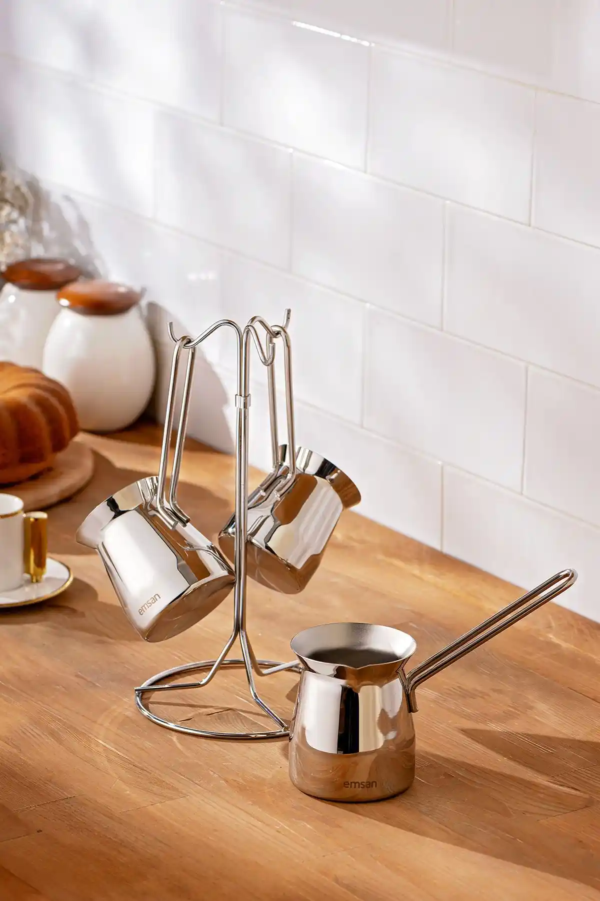 Emsan Laura ve Korkmaz A1217 Cezve Setleri Karşılaştırması: Hangi Set Sizin İçin Uygun