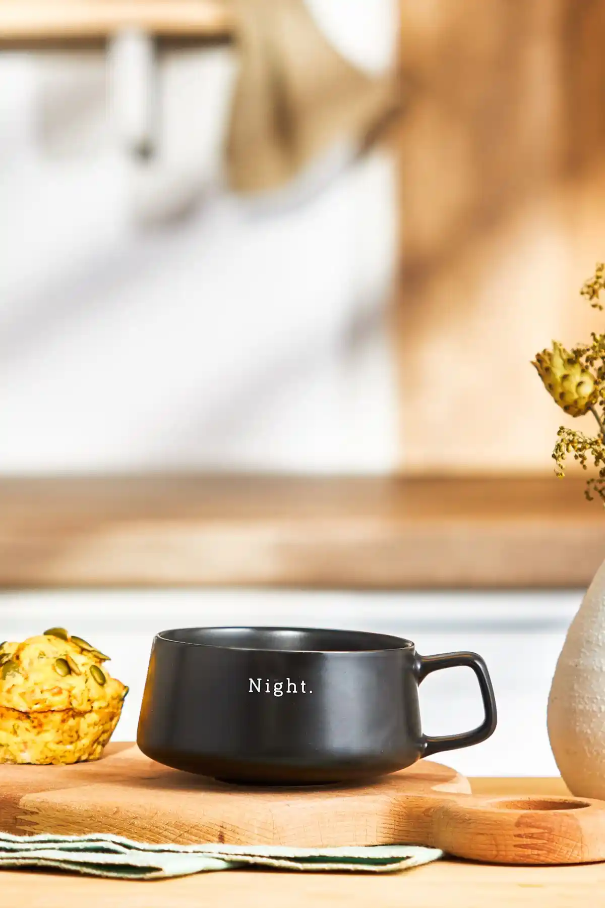 Emsan Night New Bone Siyah Kupa 320 ml modern tasarımı ve kullanışlı özellikleriyle