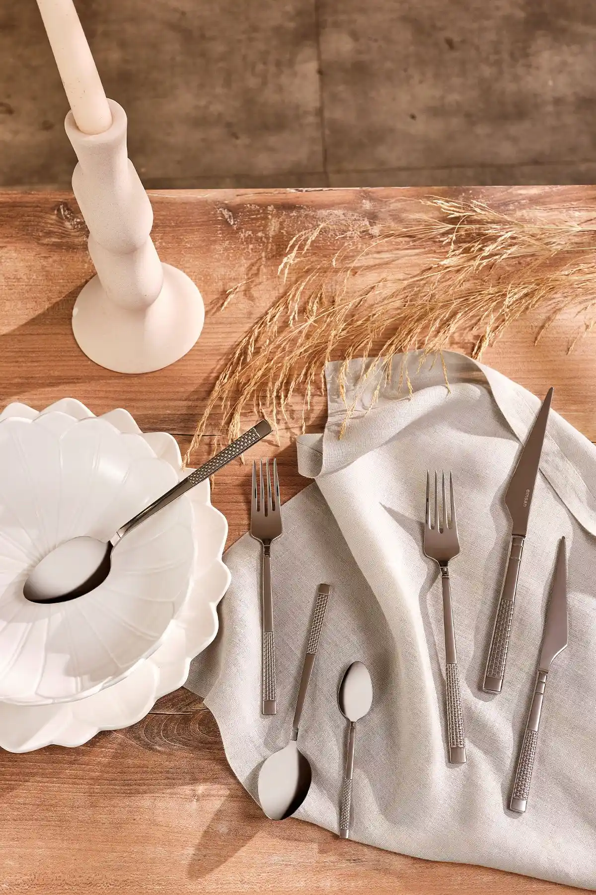 Emsan Side ve Karaca New All Star 84 Parça Mutfak Takımı Karşılaştırması