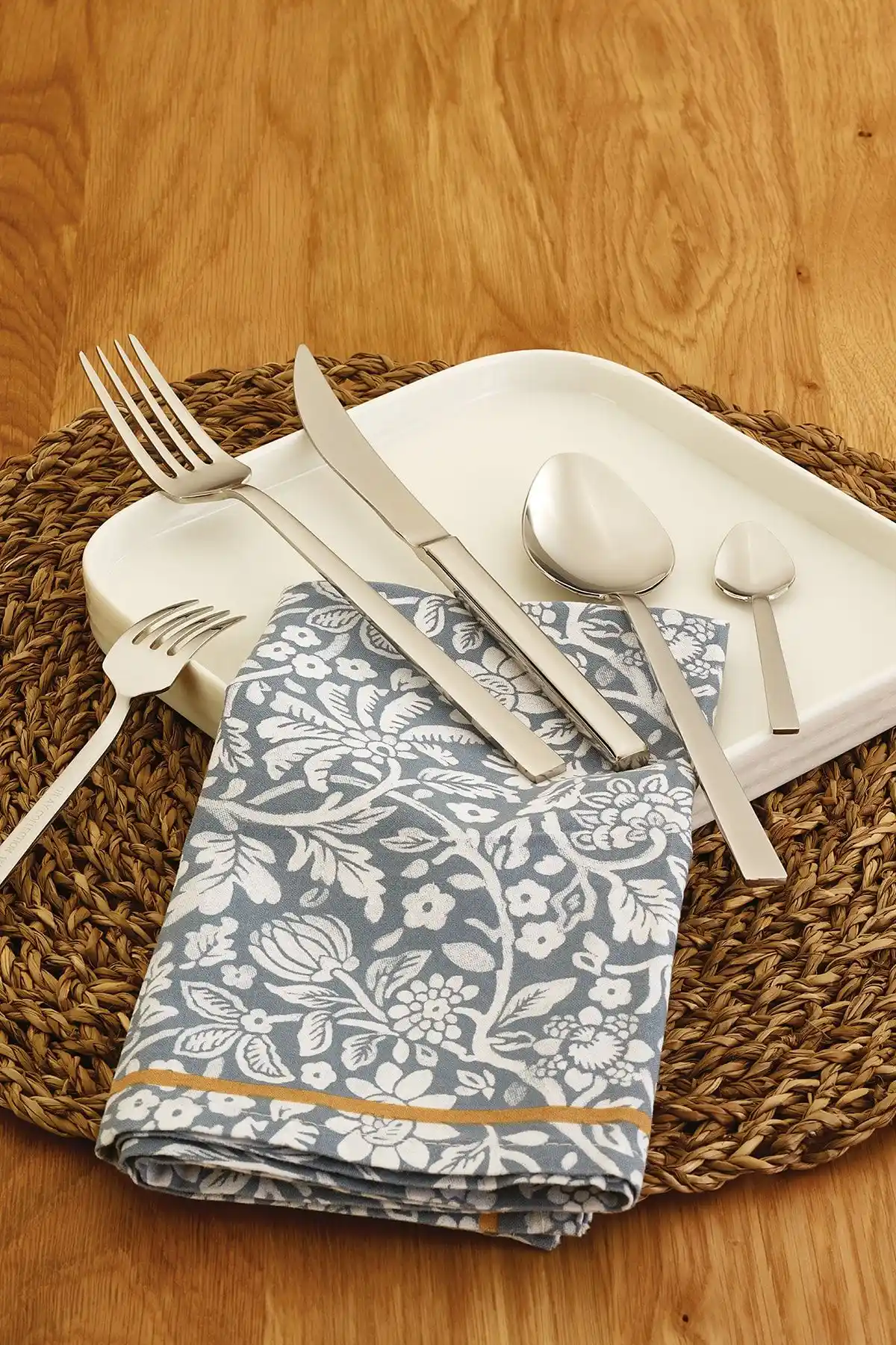 Emsan Talia 60 Parça 12 Kişilik Çatal Kaşık Bıçak Takımı Şık ve Dayanıklı Mutfak Seti