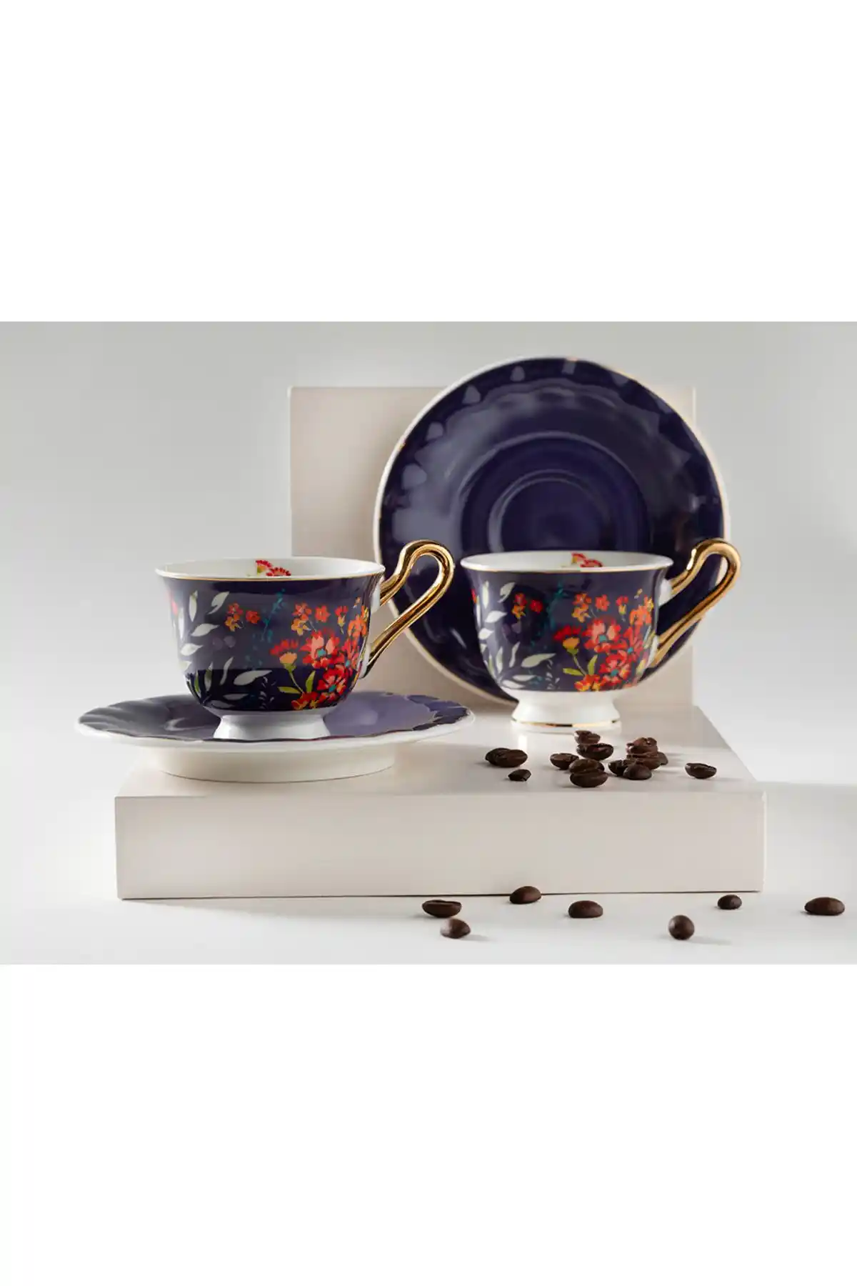 English Home Miranda Bone China Kahve Fincan Takımı: Modern ve Dayanıklı 4 Kişilik Set