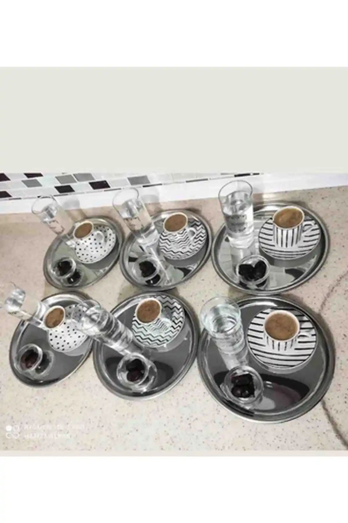 Fiyakalı Ürünler Atölyesi 6'lı Gümmüş Renkli Paslanmaz Çelik Tepsi Özellikleri ve Kullanım Alanları