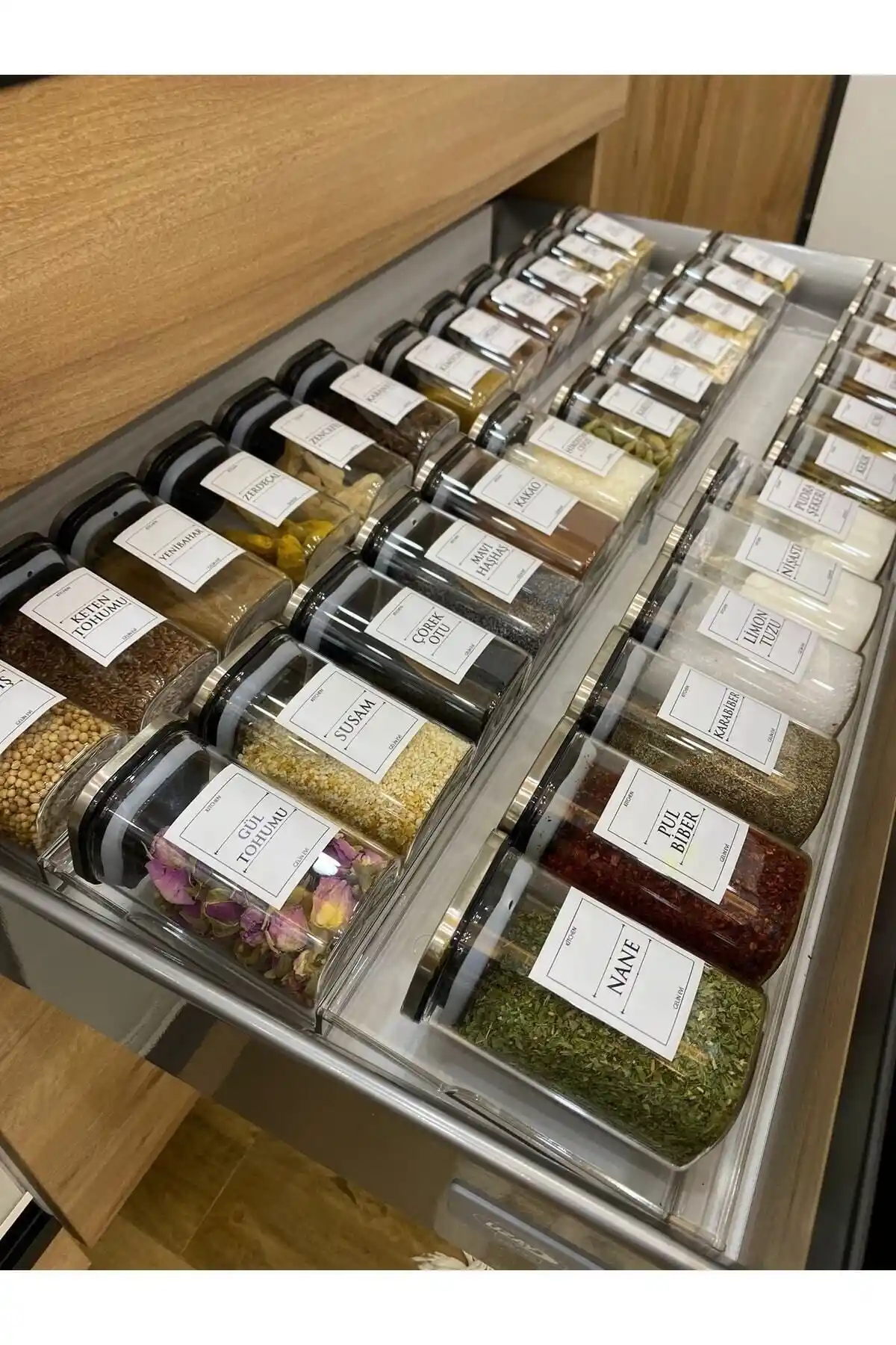 Gelin Evi Tasarımı Akreli Malzemeden Dayanıklı Baharatlık Standı