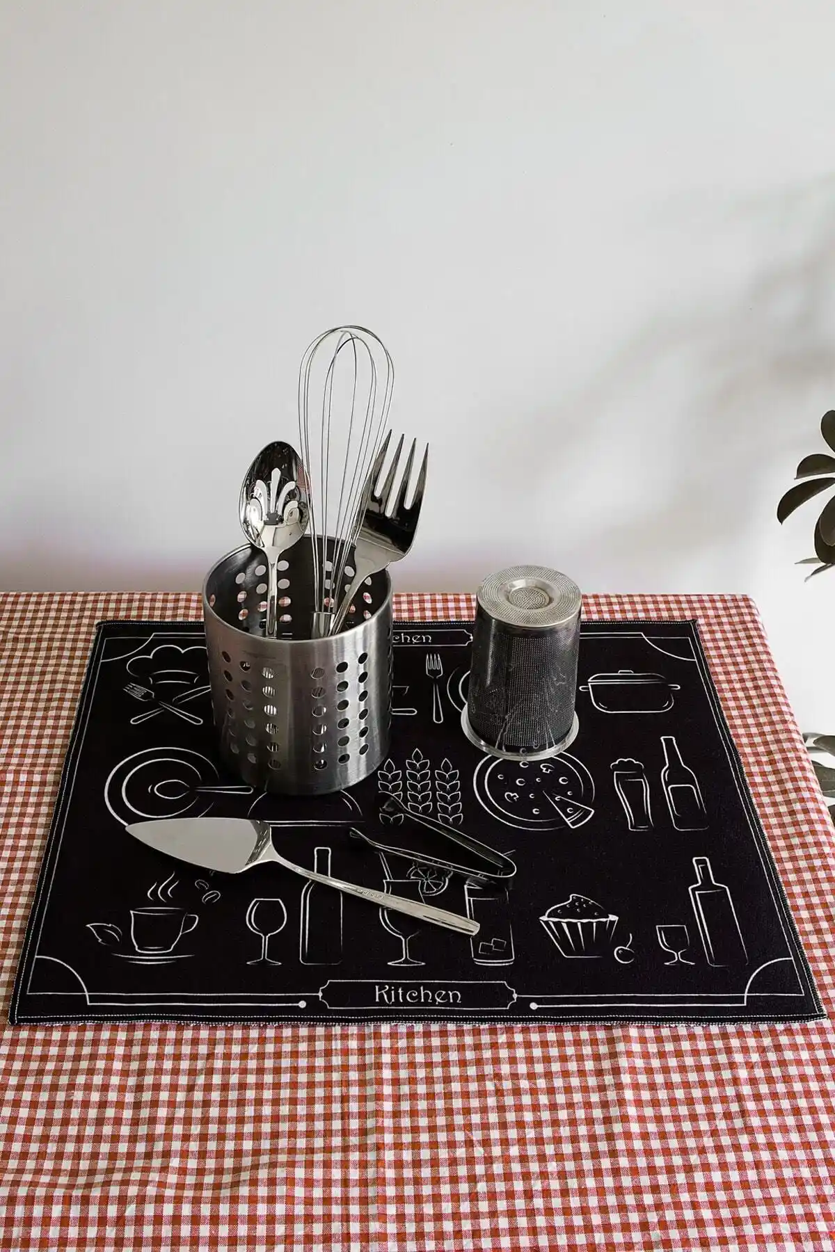 HAMUR Baskılı Bulaşık Kurutma Matı: Dayanıklı ve Şık Mutfak Aksesuarı