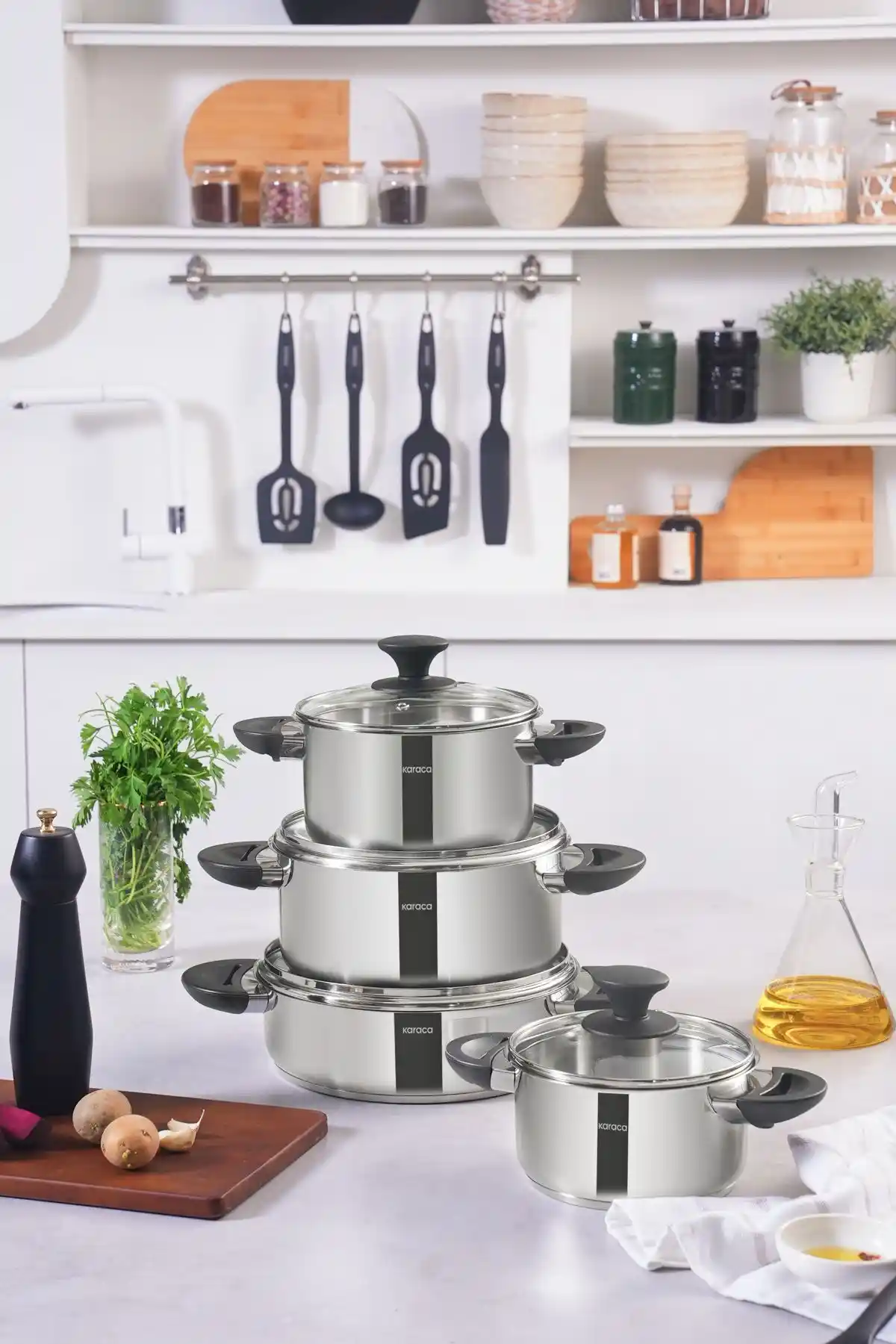 Karaca Buca 8 Parça Çelik Tencere Seti ile Modern ve Dayanıklı Mutfak Çözümleri