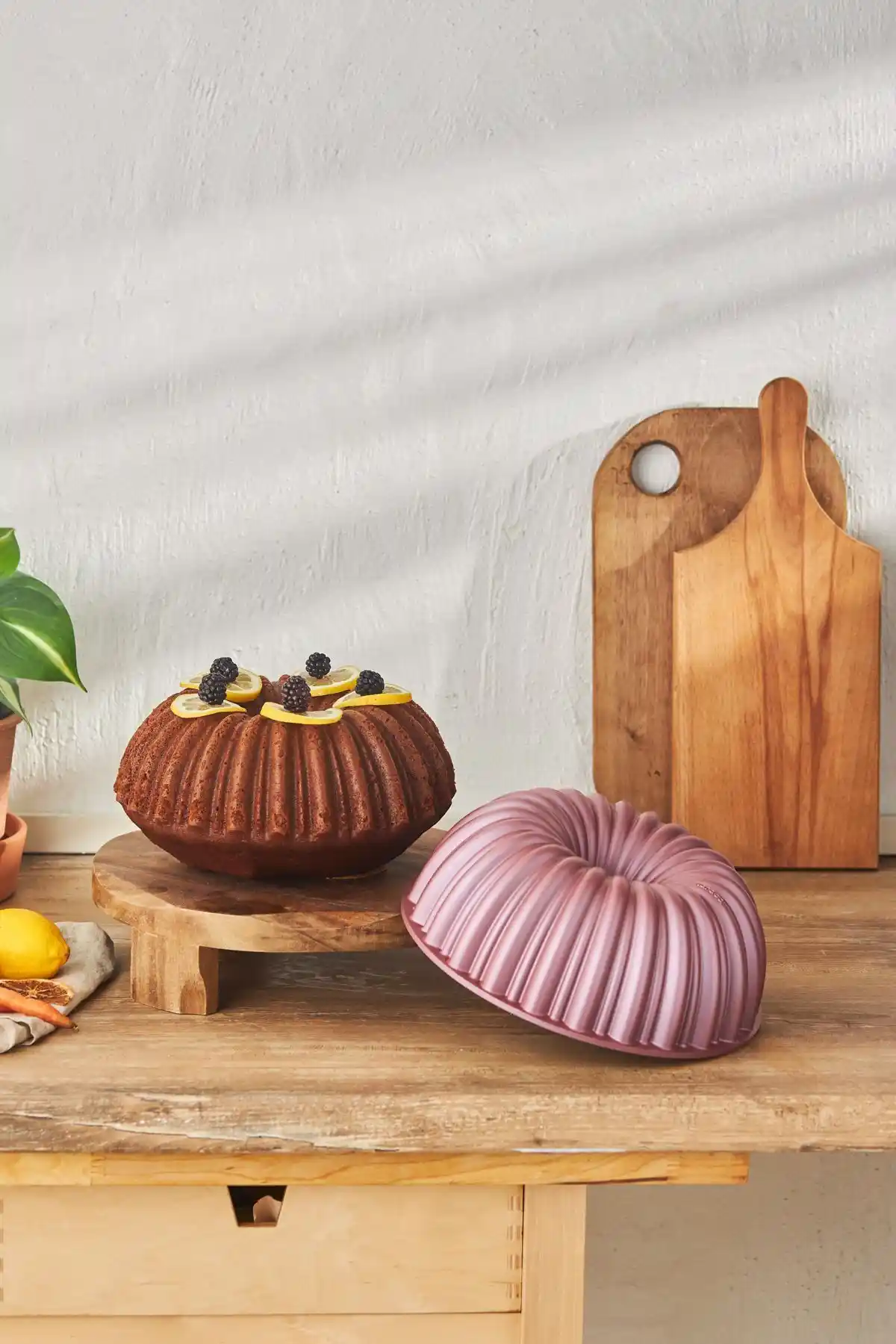 Karaca Cake Pro Döküm Kek Kalıbı Pembe 25.5 cm yüksek ısı dayanımı ve şık tasarım