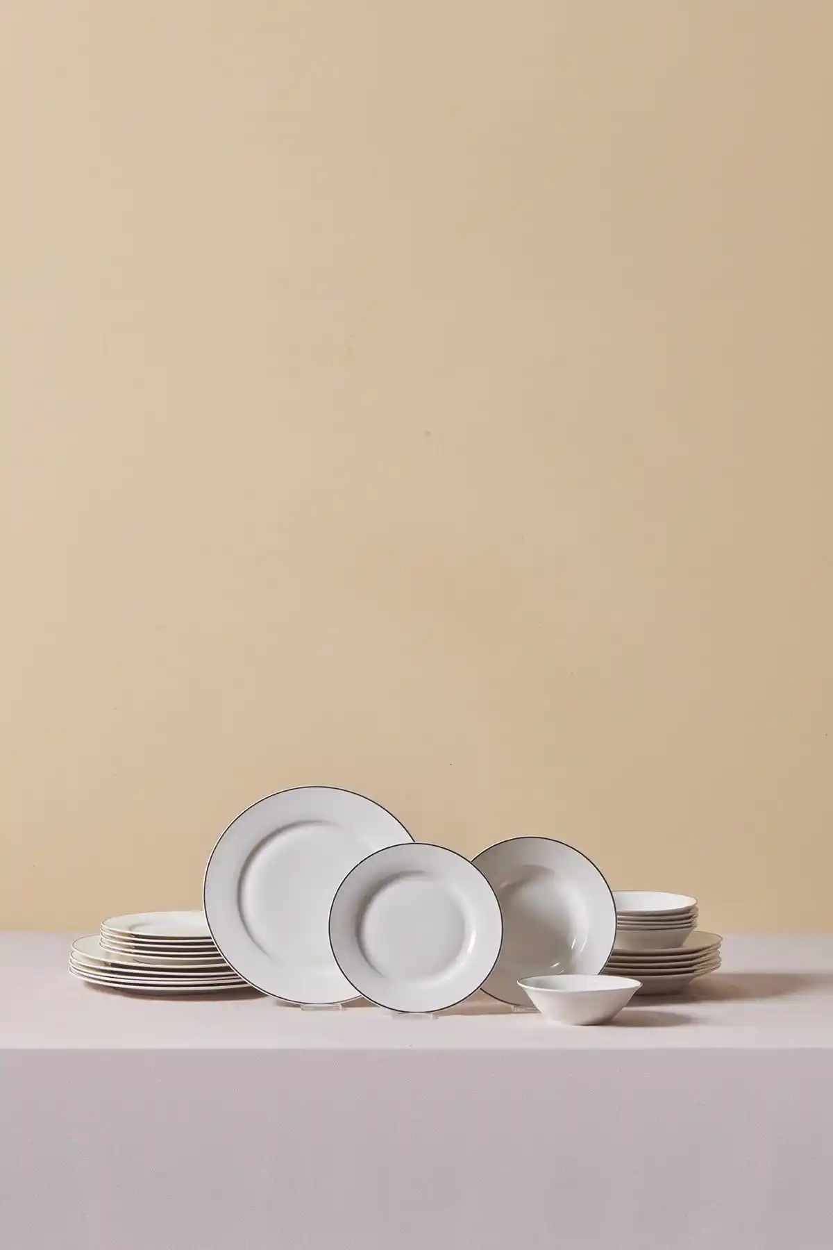 Karaca Elegance Bone Rebeca 24 Parça 6 Kişilik Porselen Yemek Takımı Platin