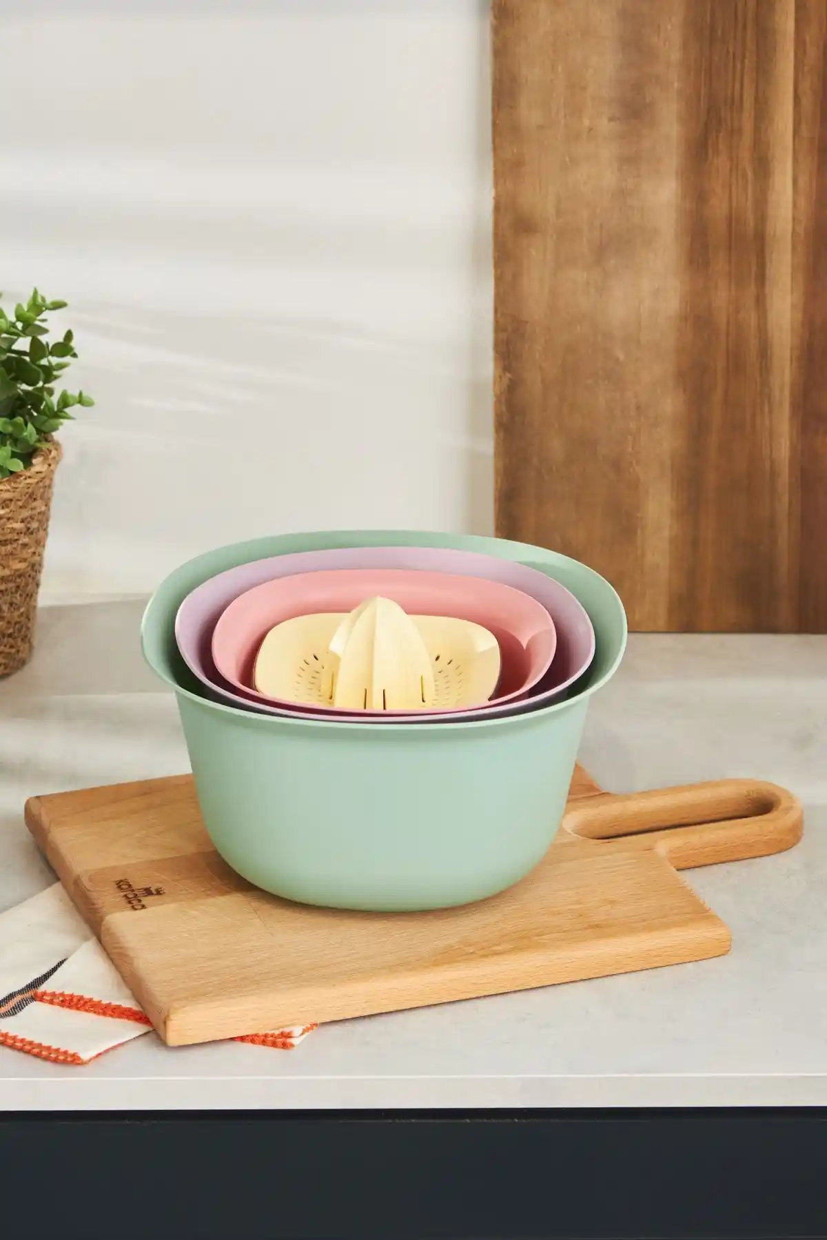 Karaca Forbs Çok Amaçlı Karıştırma ve Süzgeç Seti: Dayanıklı ve Şık Mutfak Gereçleri