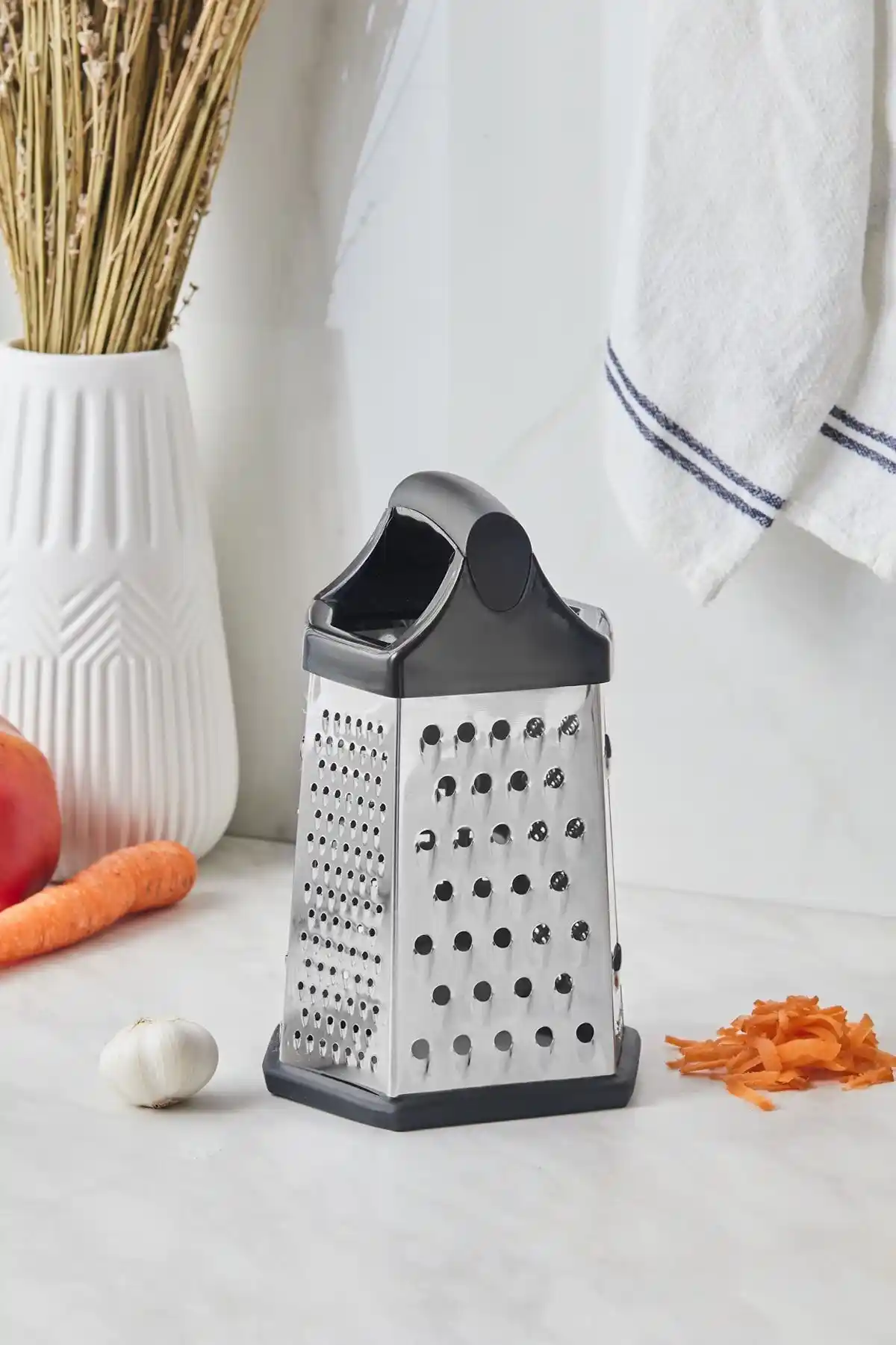 Karaca Hexagon Çelik Rende: Dayanıklı ve Pratik Mutfak Gereci Seçeneği