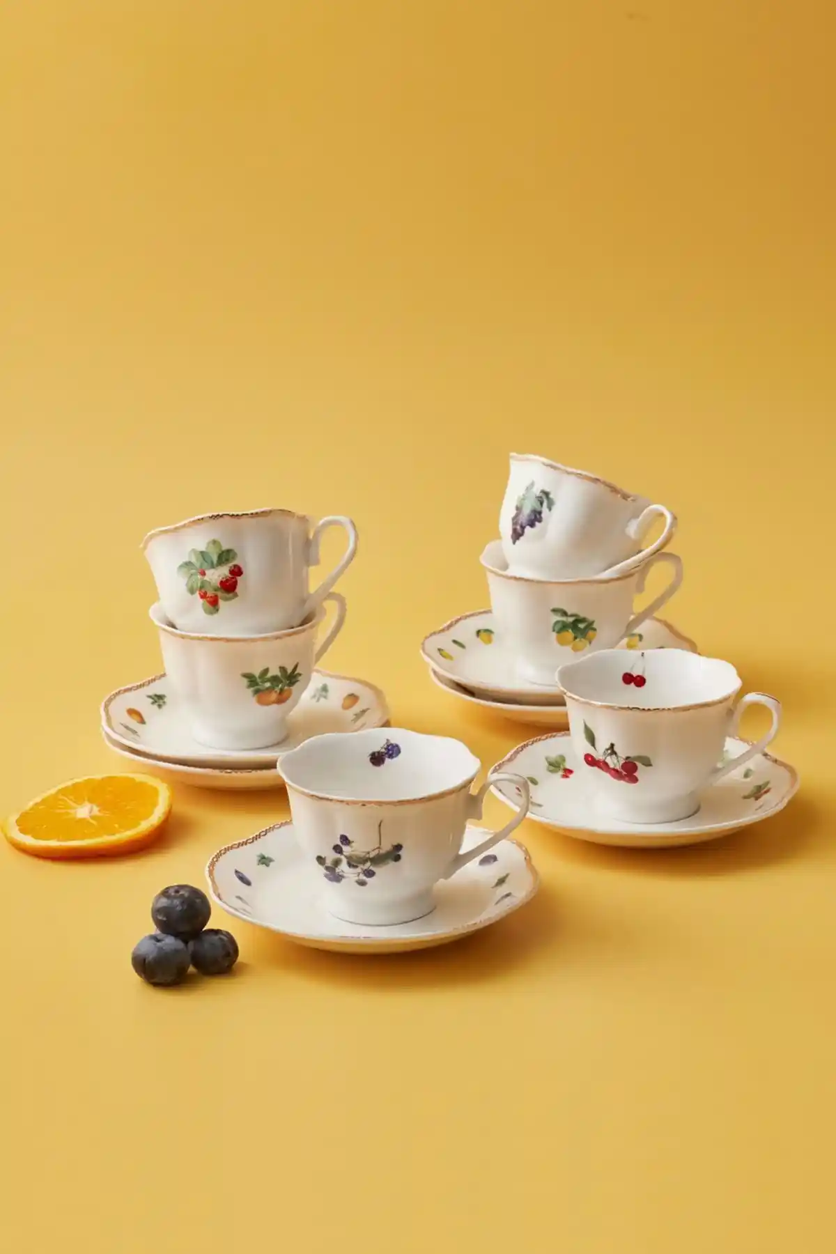 Karaca Nostalji 6 Kişilik Kahve Fincan Takımı Şıklık ve Fonksiyonellik Bir Arada