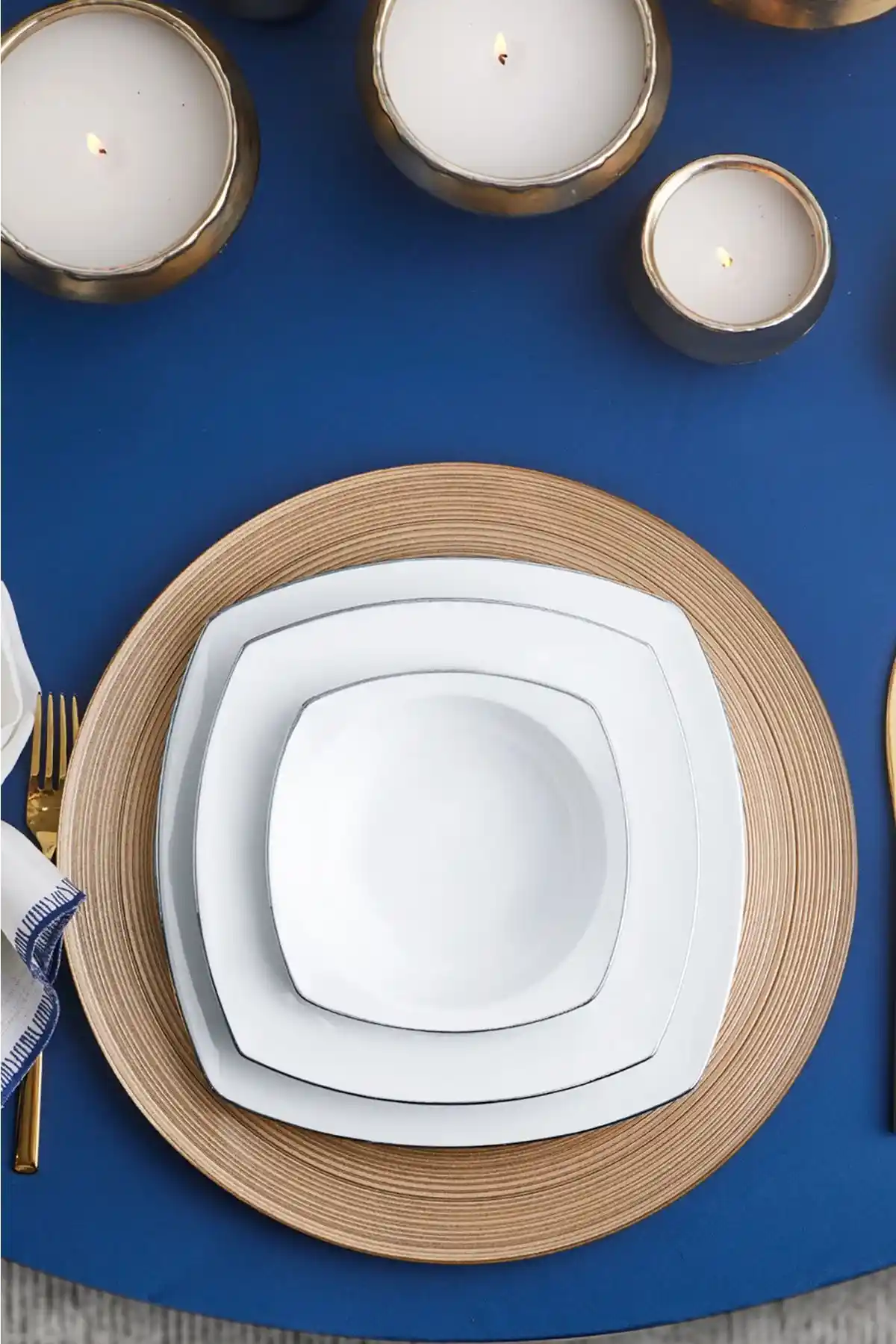 Karaca Square Bone Chiara ve Deren Yemek Takımları Karşılaştırması ve Özellikleri