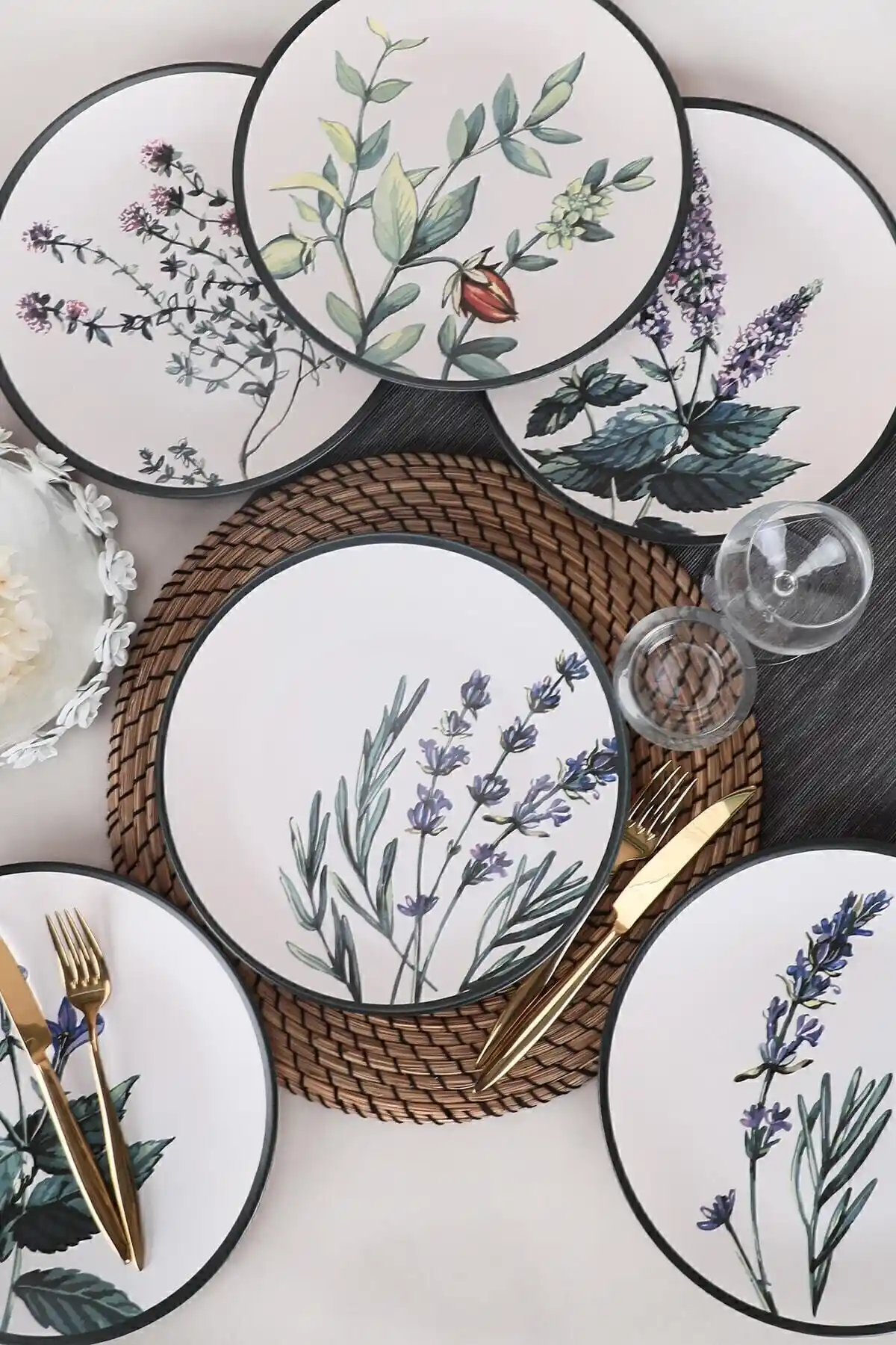 Keramika Çiçek Bahçesi Serisi Servis Tabağı 25 Cm Estetik ve Dayanıklı Tasarım