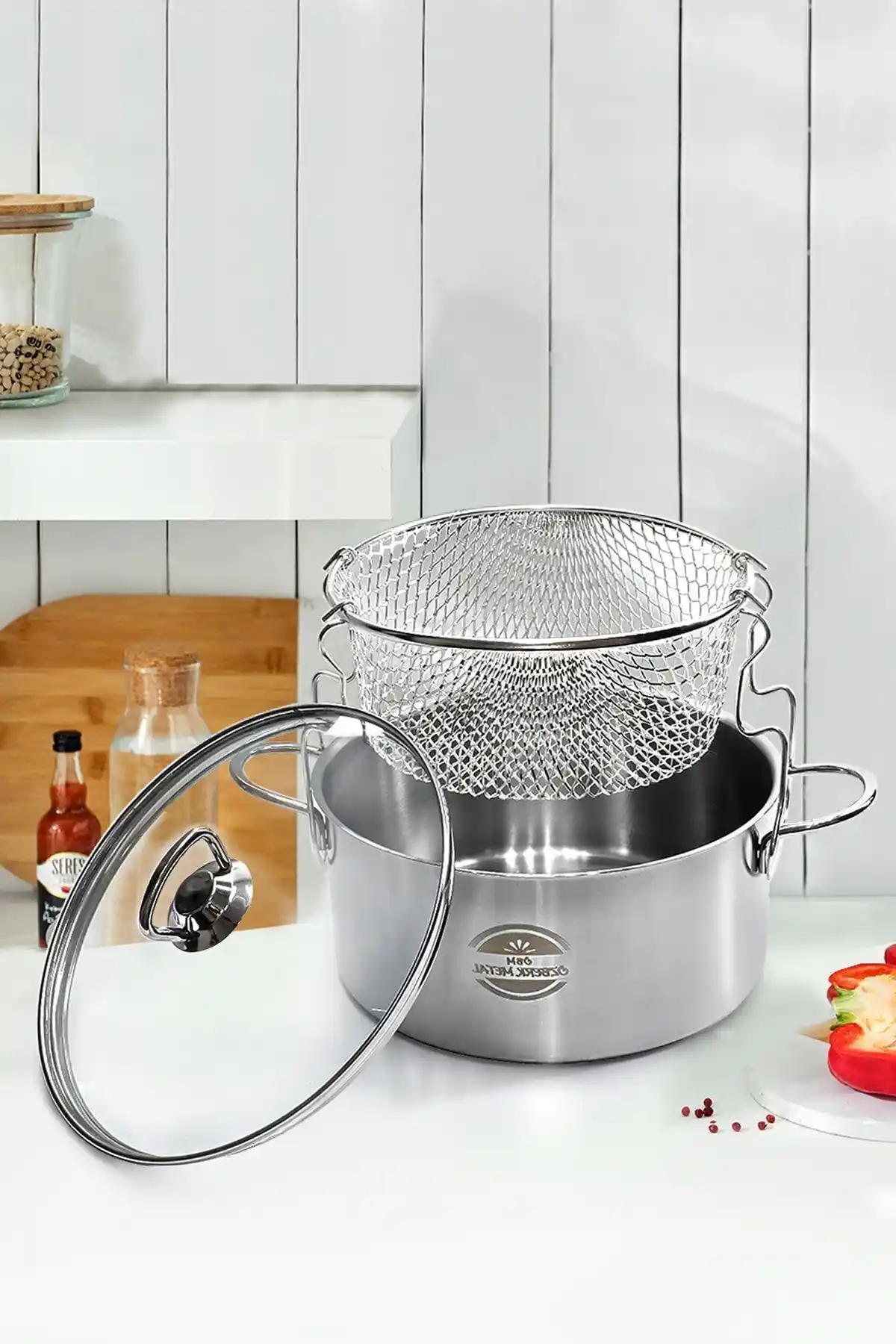 Kızartma Tencereleri Karşılaştırması: Genel Markalar ve Karaca Modelleri İncelemesi