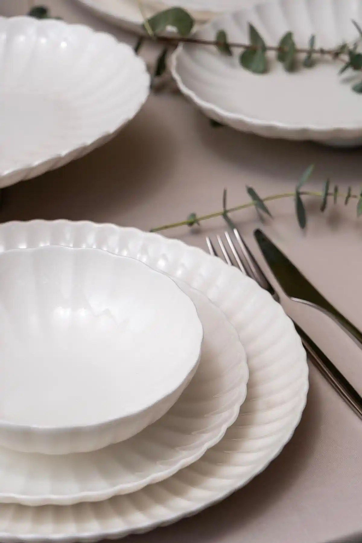 Kütahya Porselen Bone Luz Form 27 Parça Yemek Takımı 6 Kişilik Şık ve Dayanıklı Tasarım