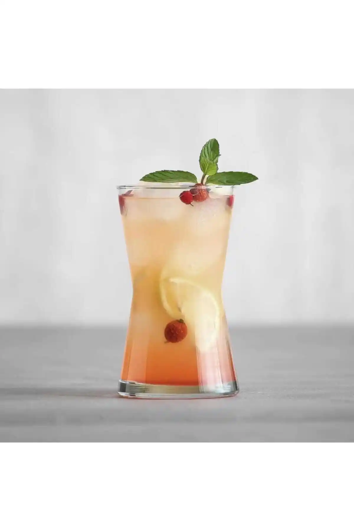 LAV Derin 6'lı Meşrubat Bardağı: Şıklık ve Dayanıklılığıyla Modern Sunumlar