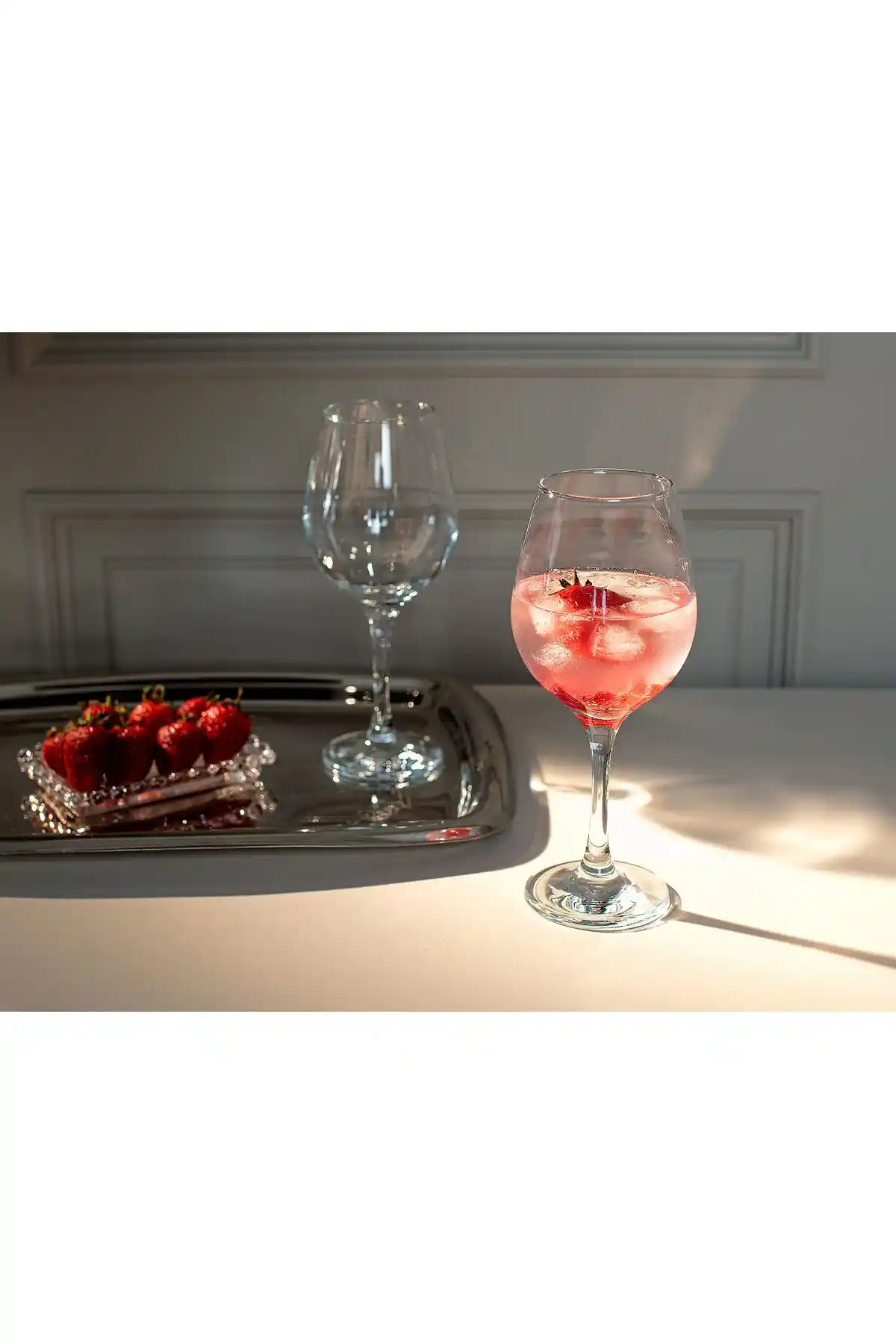 Madame Coco Cam Verona ve Paşabahçe Enoteca Şarap Kadehleri Karşılaştırması