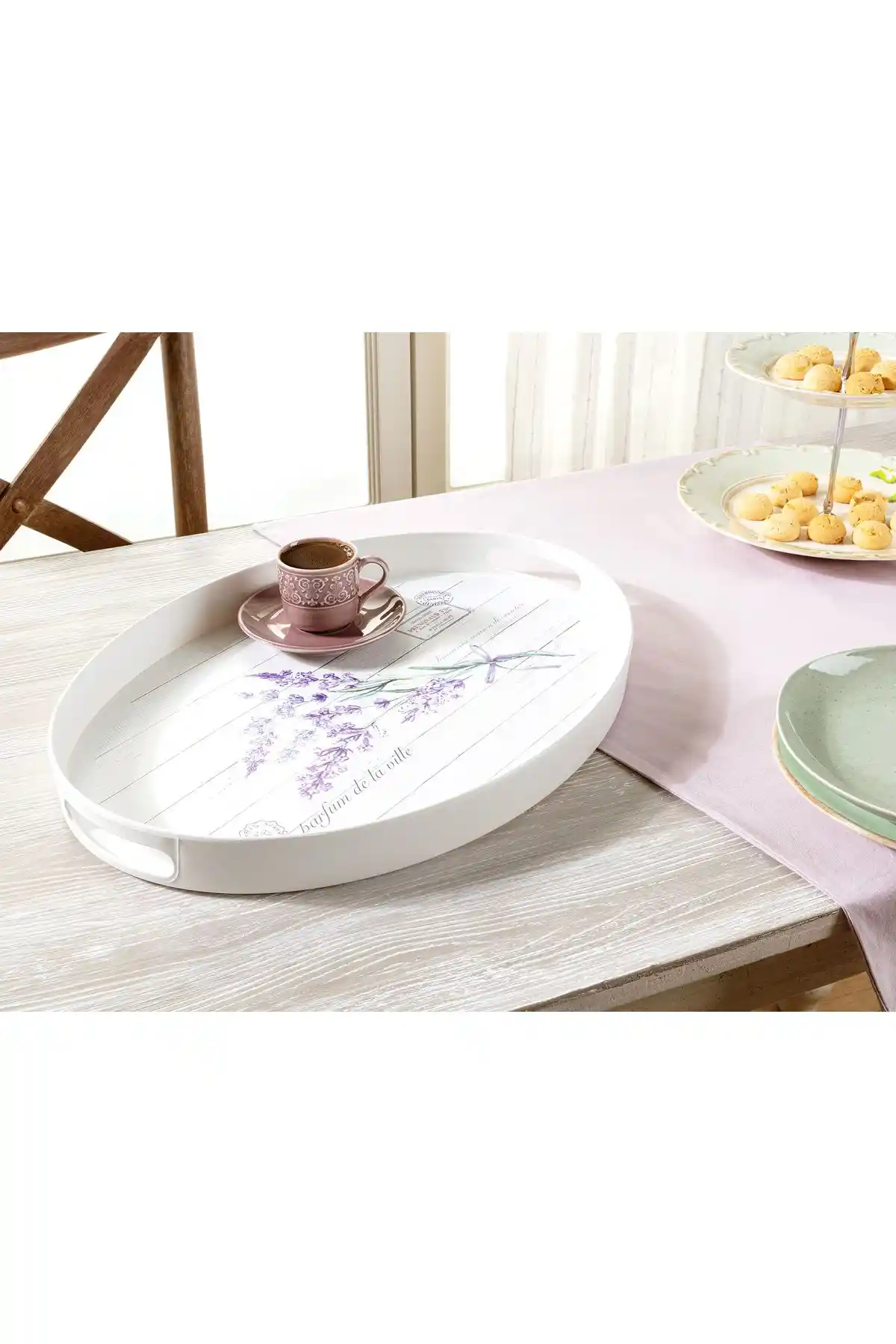 Madame Coco Lavander Oval Tepsi: Şık ve Kullanışlı Mutfak ve Sunum Aksesuarı