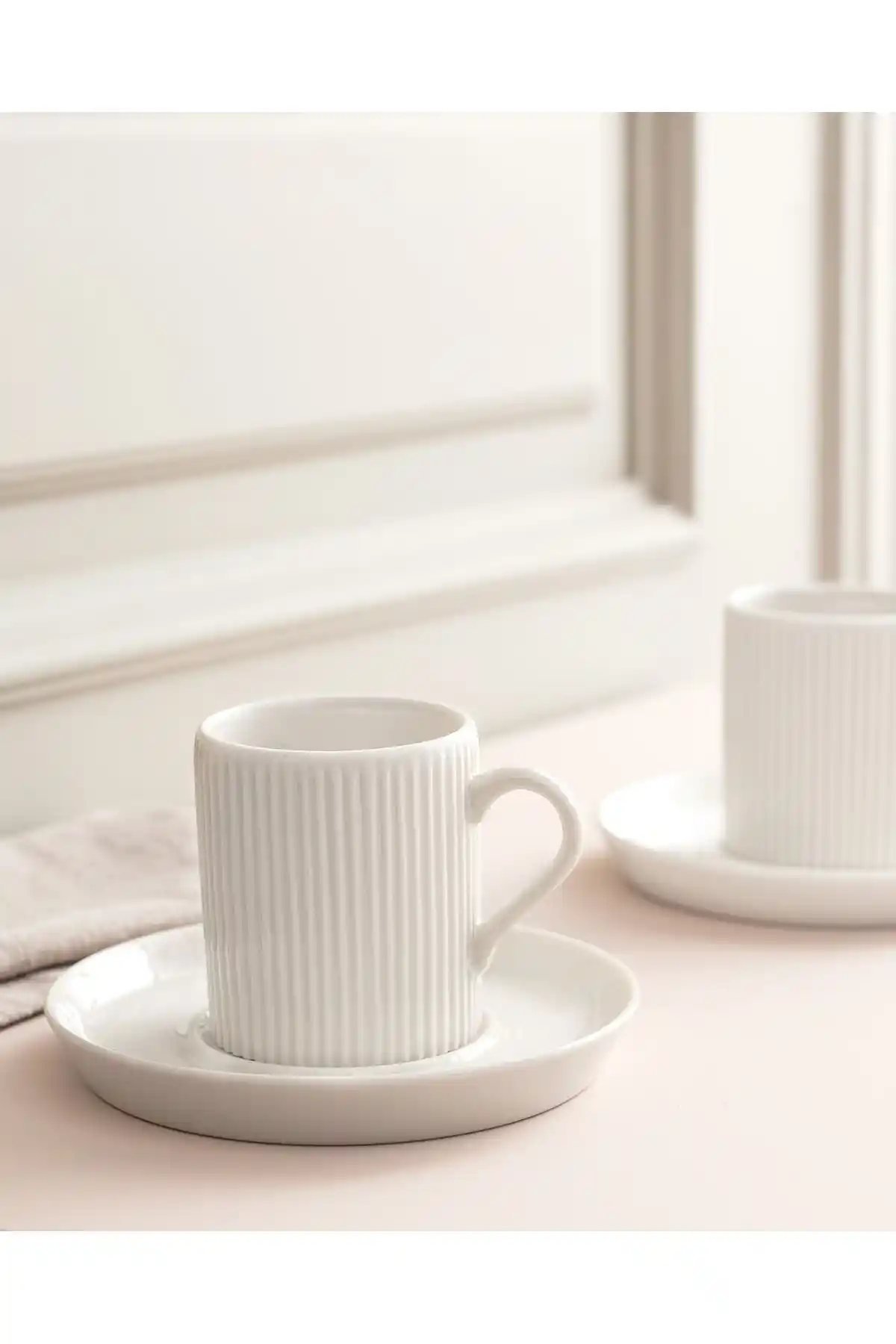 Madame Coco Ligne 6'lı Kahve Fincan Seti: Şık ve Dayanıklı Beyaz Porselen Kahve Takımı