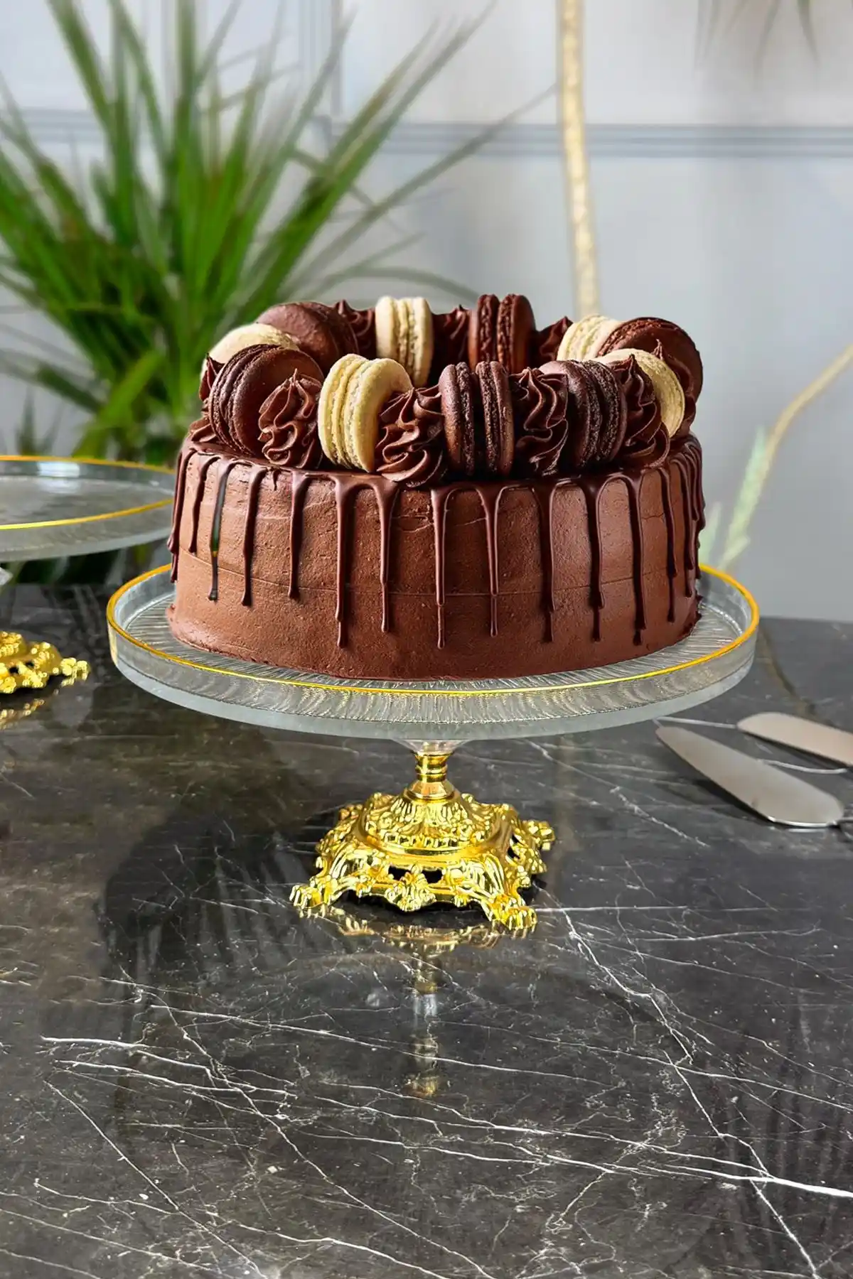 MAY HOME ve Paşabahçe Metal Ayaklı Gold Sunumluk Karşılaştırması: Özellikler ve Kullanıcı Yorumları