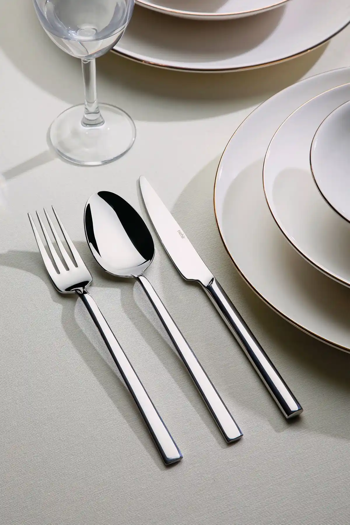 Nehir Dalyan ve Sahra Çatal Kaşık Bıçak Takımları Karşılaştırması ve Seçim Rehberi