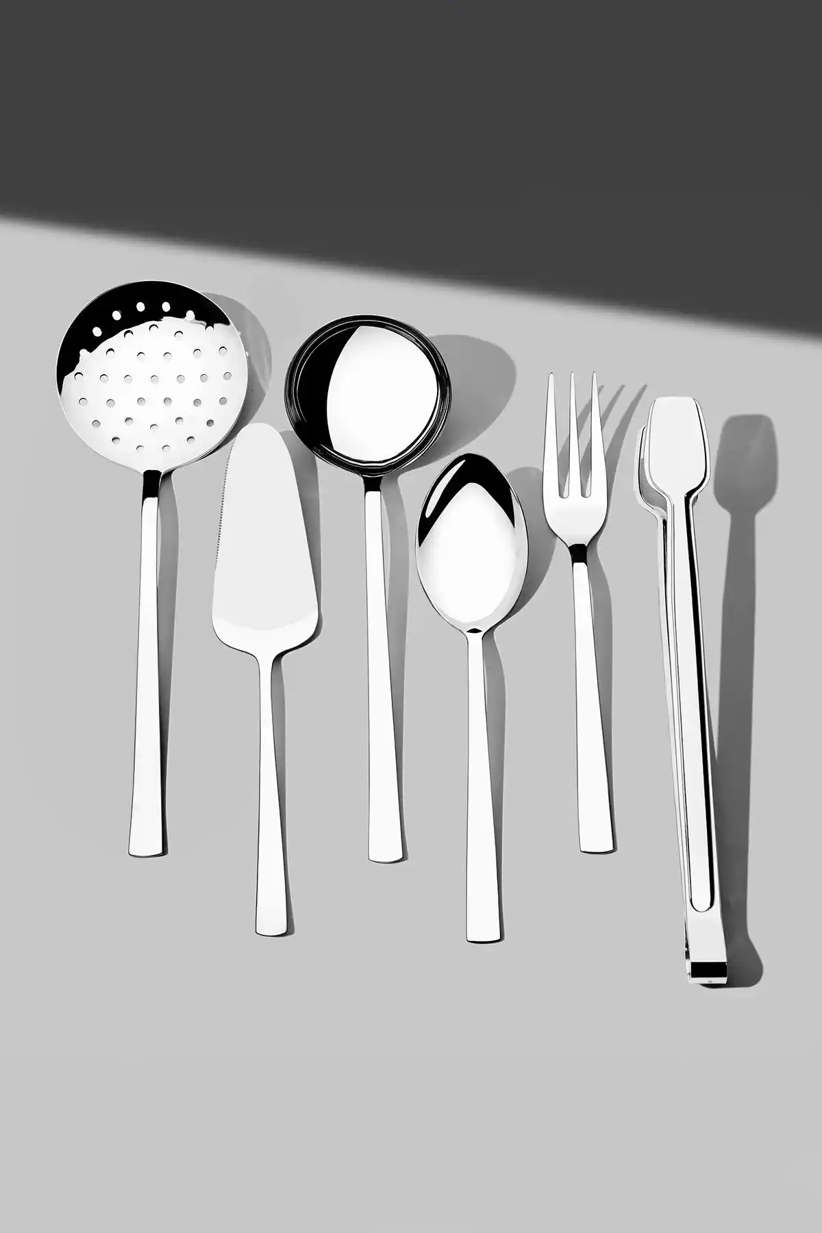 Nehir Deniz Sade 6 Parça Paslanmaz Çelik Servis Takımı: Şıklık ve Dayanıklılık Bir Arada