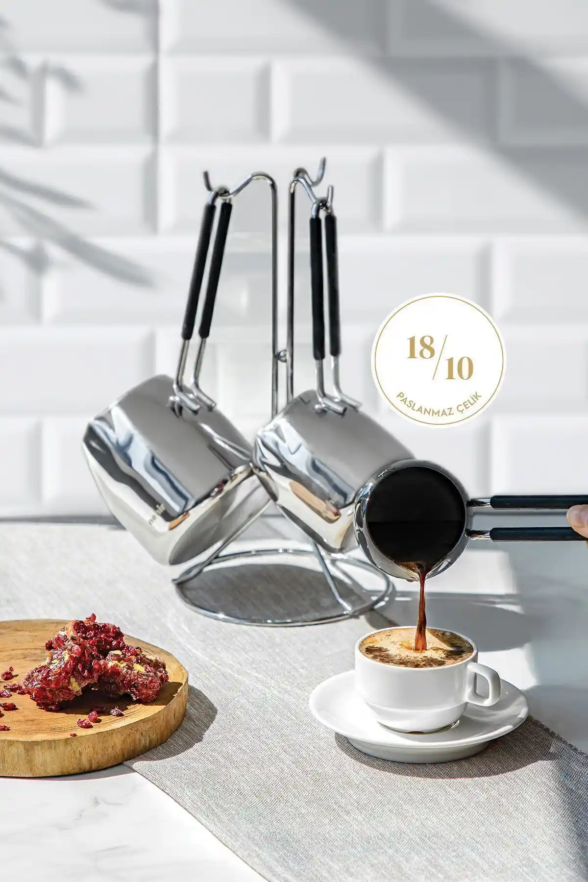 Nehir Modern 4 Parça Paslanmaz Çelik Cezve Seti ile Kahve Keyfinizi Yükseltin