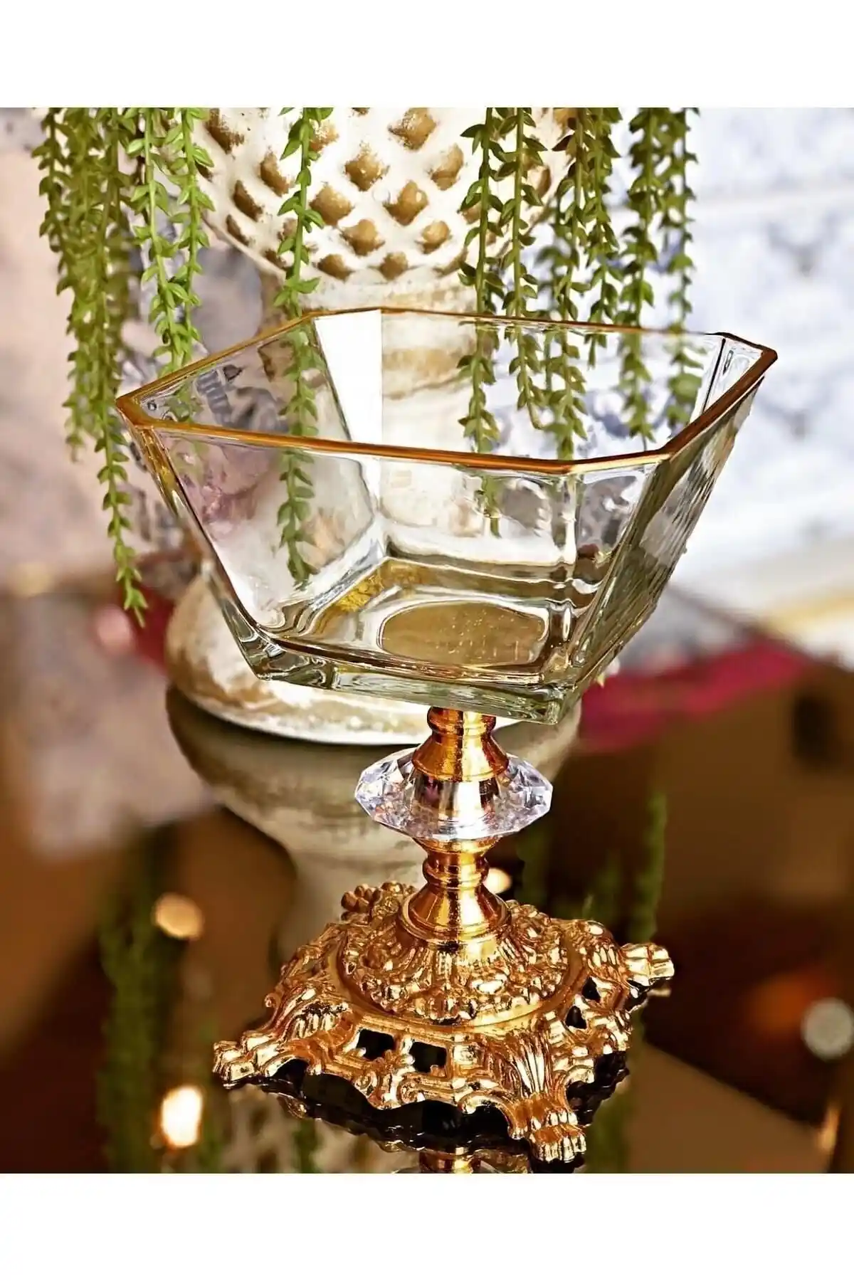 Paşabahçe Magnolia Serisi 6'lı Metal Ayaklı Kase ve Dondurmalık Seti Şıklık ve Dayanıklılık Sunar