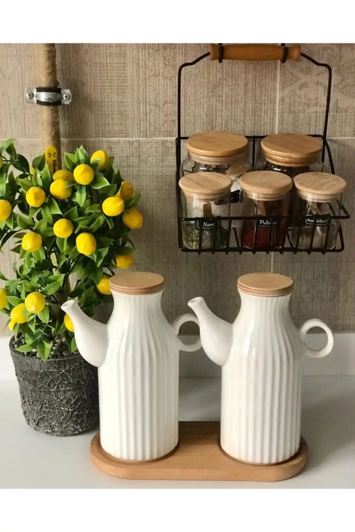 Pembelia Life 2'li Porselen Yağdanlık ve Bambu Altlık Seti Şık ve Kullanışlı Mutfak Aksesuarı