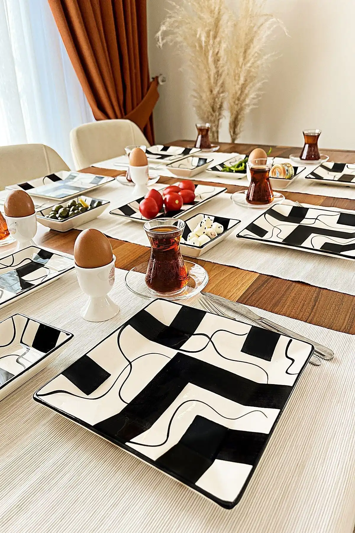 ŞURAMUTFAK ve Yiğit Seramik Kahvaltı Takımları Karşılaştırması ve Özellikleri