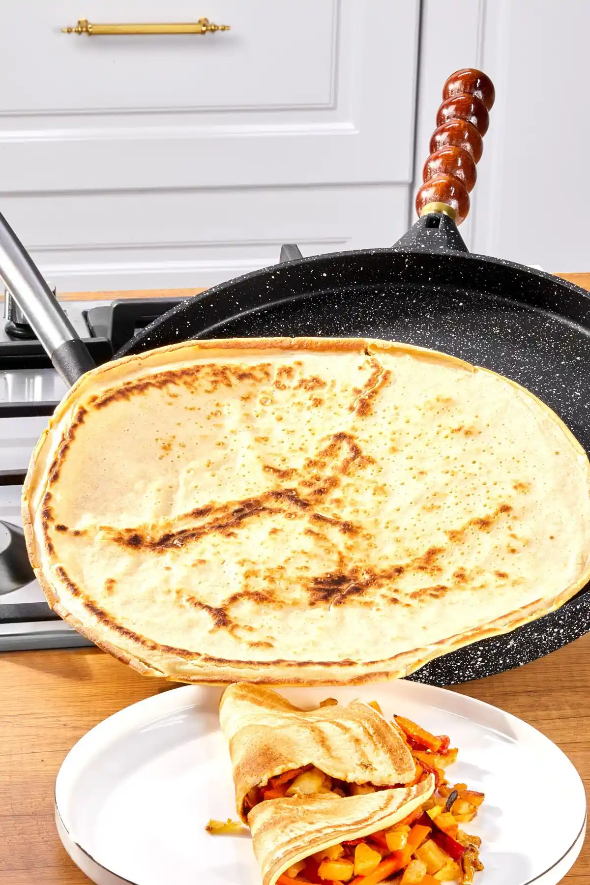 Taç Döküm Granit ve ThermoAD Gözleme Tavası Karşılaştırması 36 cm özellikleri ve kullanıcı yorumları