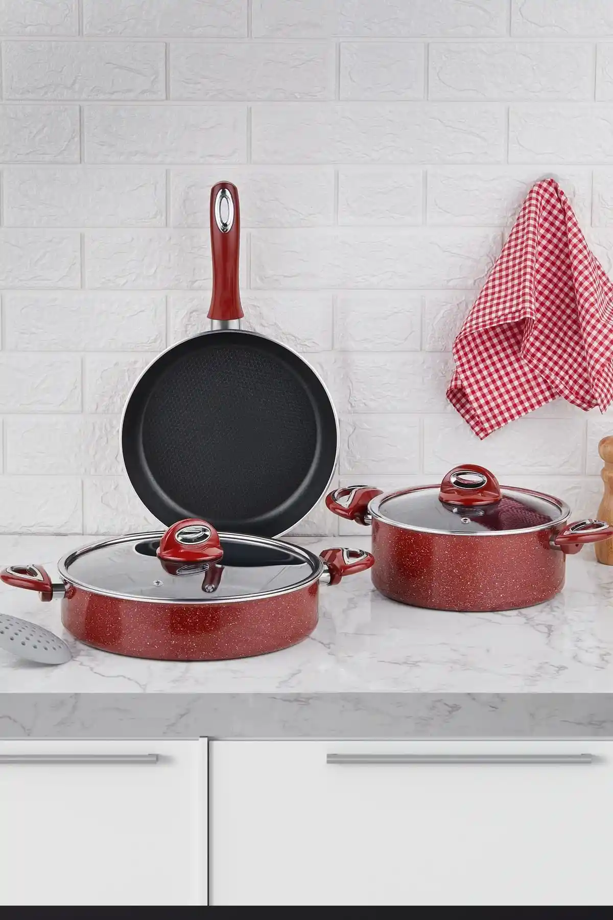 Taç Titan Granit Nostalji 5 Parça Tencere Seti: Dayanıklı ve Estetik Mutfak Gereçleri