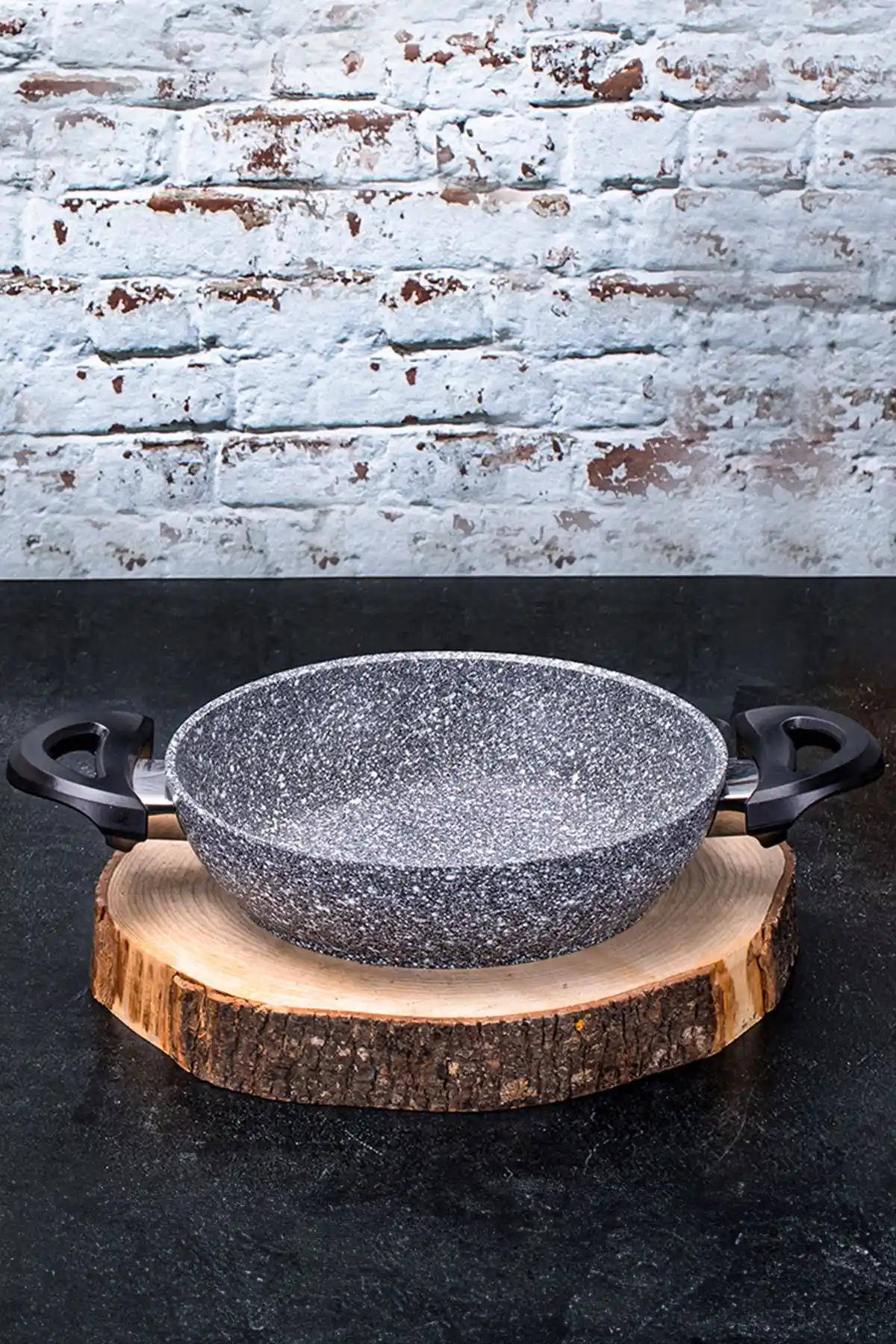 Taç Ultra Granit Sahan 18 Cm: Dayanıklı ve Pratik Kullanımlı Mutfak Tavası