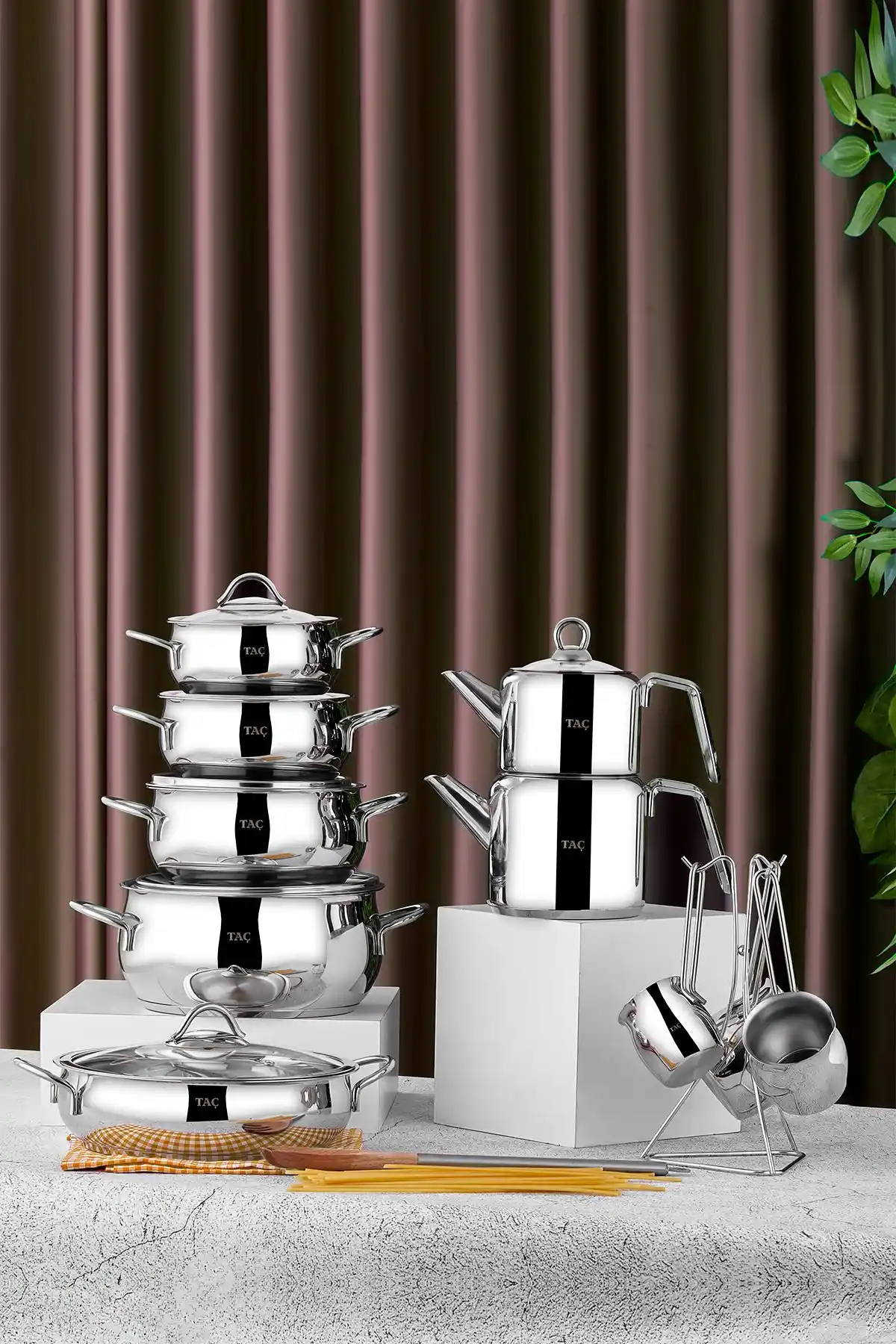 Taç Vallena XL 17 Parça Çelik Çeyiz Seti Modern ve Dayanıklı Mutfak Çözümü