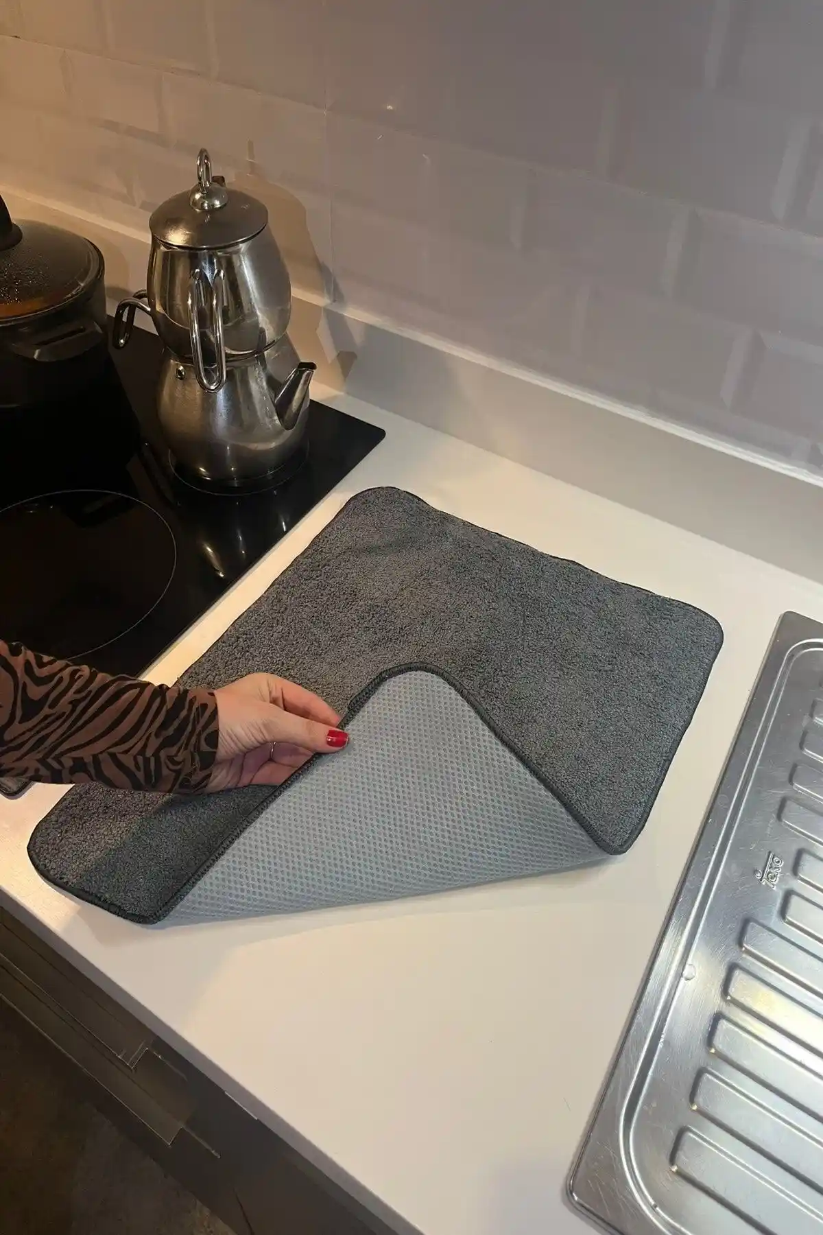 Wise Tree Gri Tüylü Mikro Fiber Bulaşık Kurulama Matı: Dayanıklı ve Şık Mutfak Aksesuarı