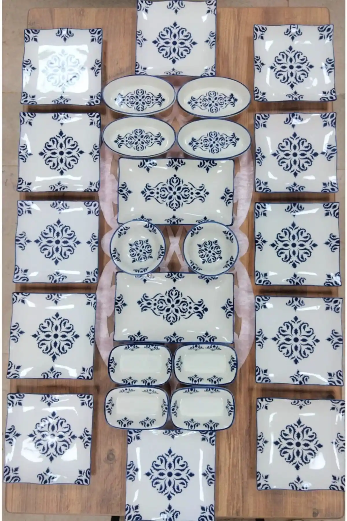 Yiğit Seramik Isırgan Model 24 Parça Kahvaltı Takımı Modern ve Dayanıklı Tasarımıyla