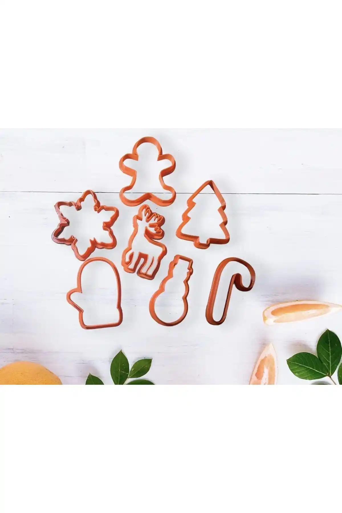 Yılbaşı Temalı 7 Parça Kurabiye Kalıp Seti ile Yaratıcı ve Şık Kurabiyeler Yapın