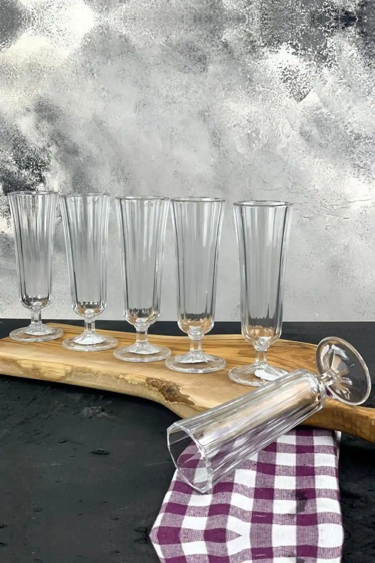 YzHome 6'lı Flüt Kahve Yanı Su Bardağı Seti Modern ve Şık Tasarımıyla Öne Çıkıyor